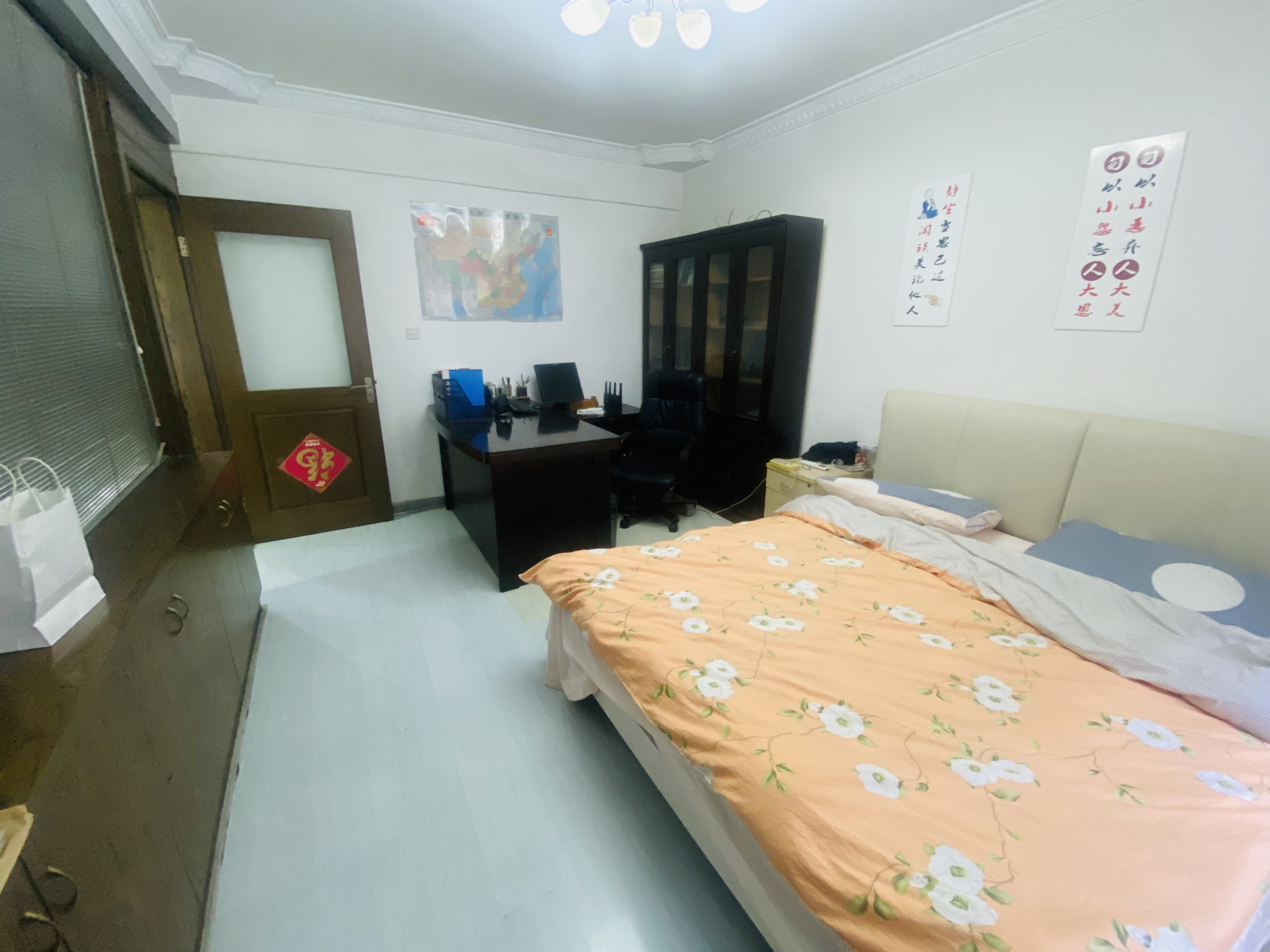 天虹公寓 4室2厅1卫 154.00m&sup2;