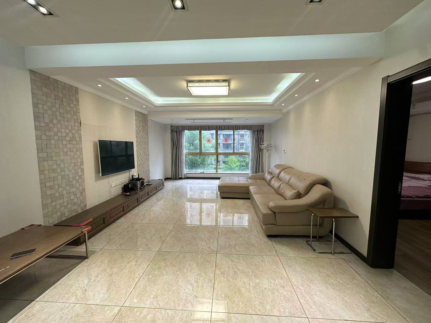 恒盛豪庭 4室2厅2卫 169.58m²