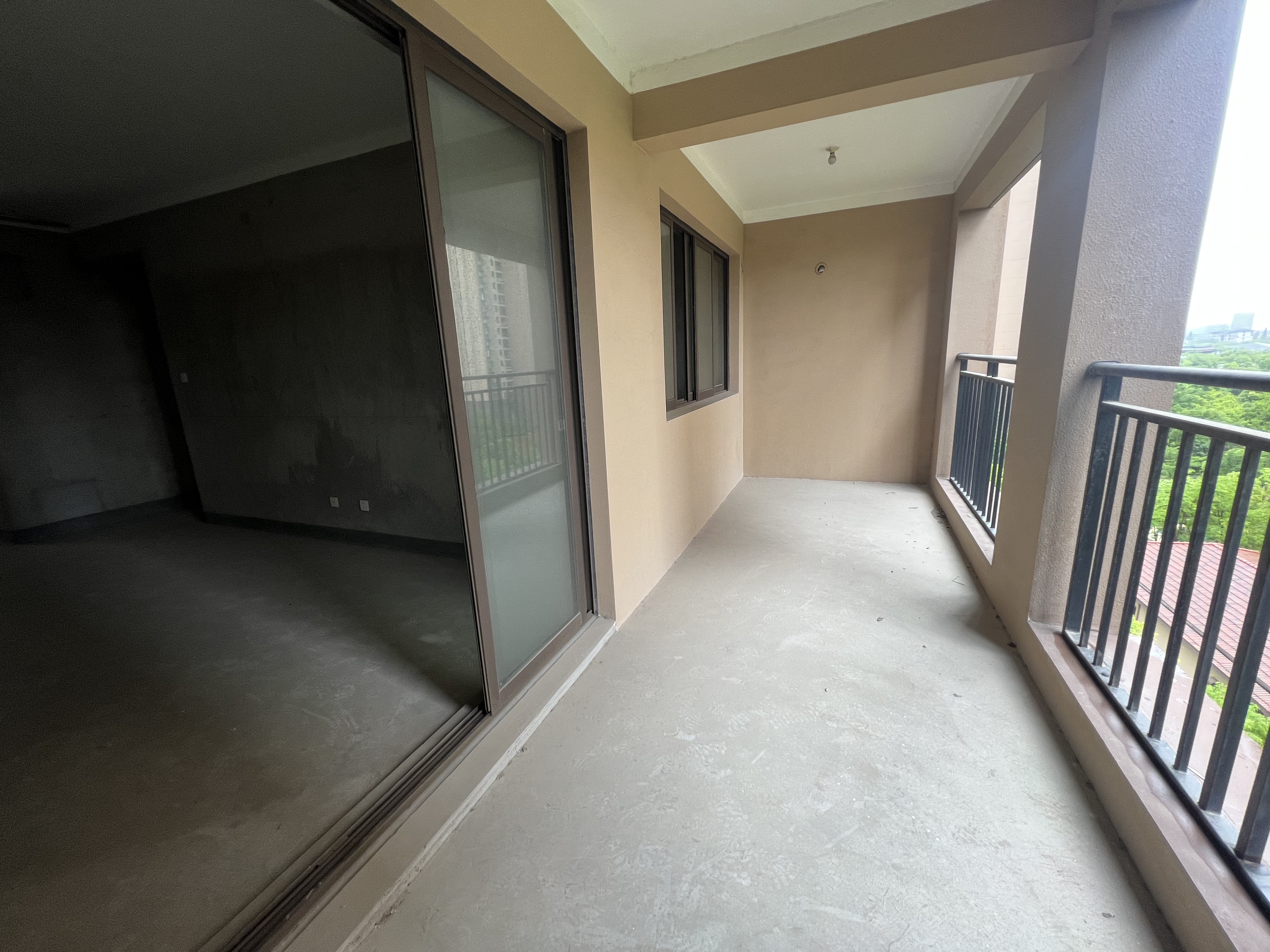 华强城四期 3室2厅2卫 127.35m&sup2;