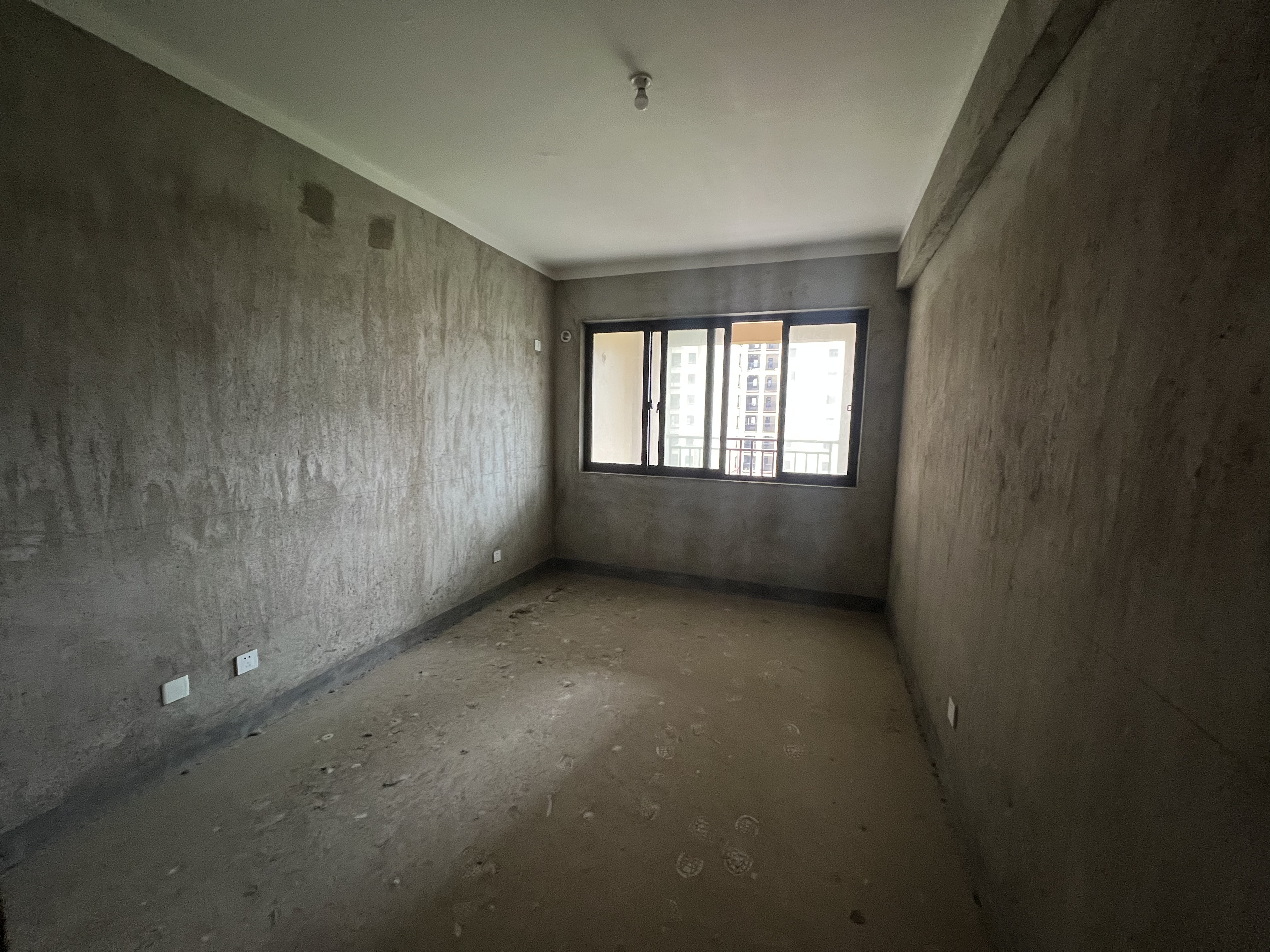 华强城四期 3室2厅2卫 127.35m&sup2;