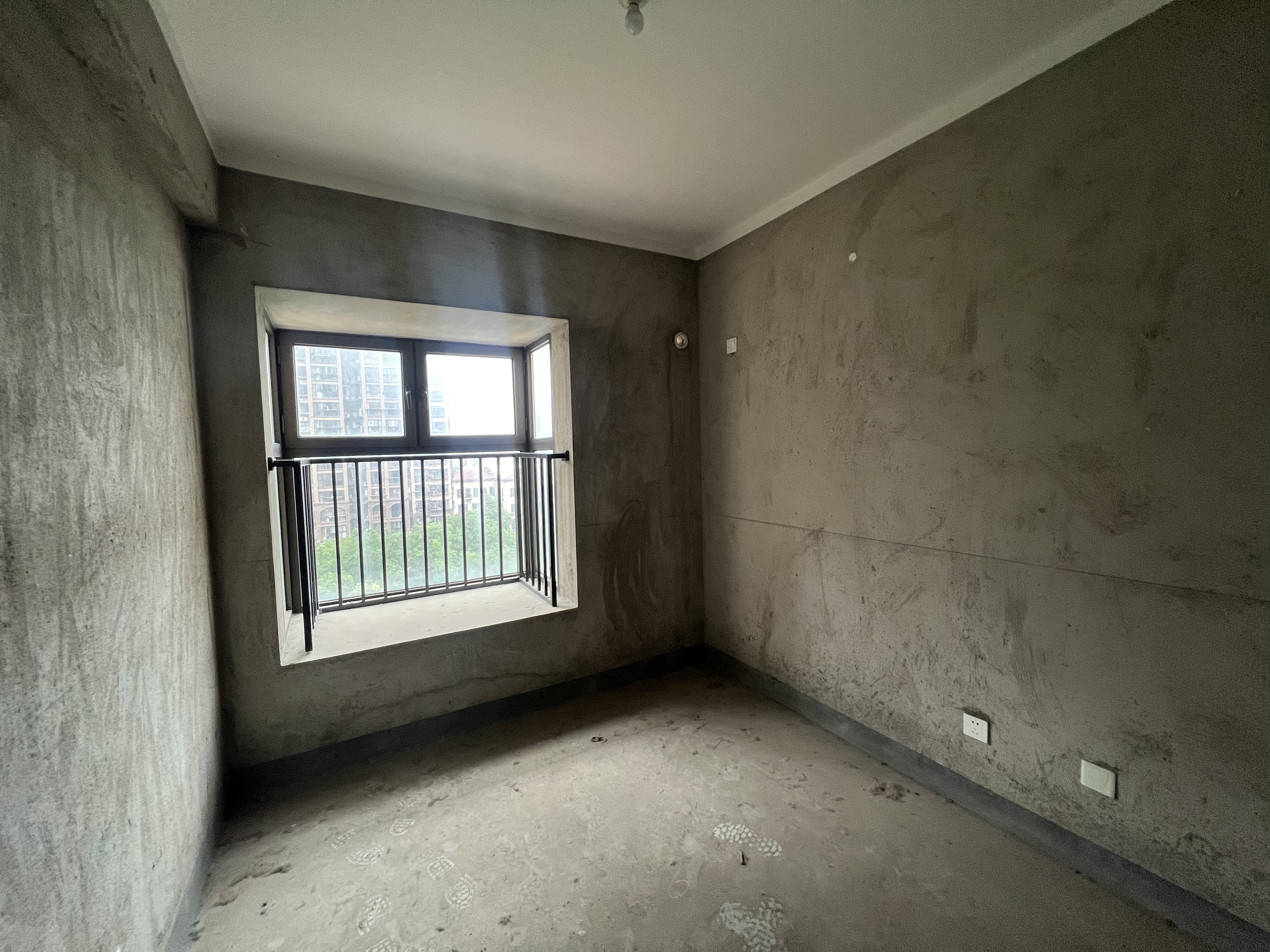 华强城四期 3室2厅2卫 127.35m&sup2;