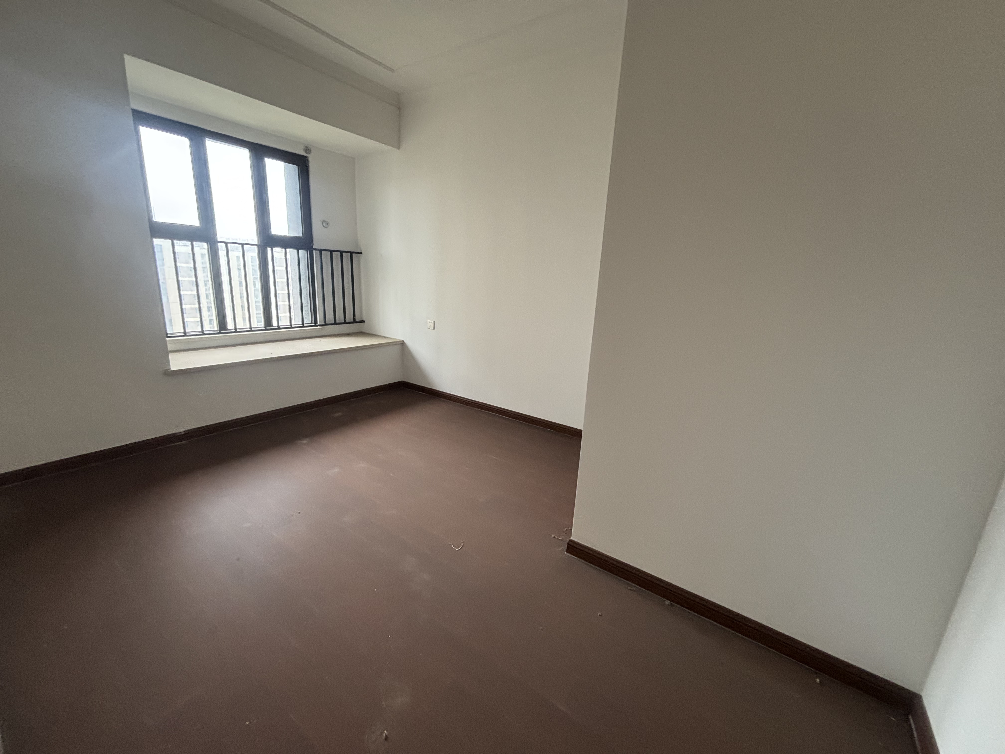 富力院士廷 4室2厅2卫 156m&sup2;