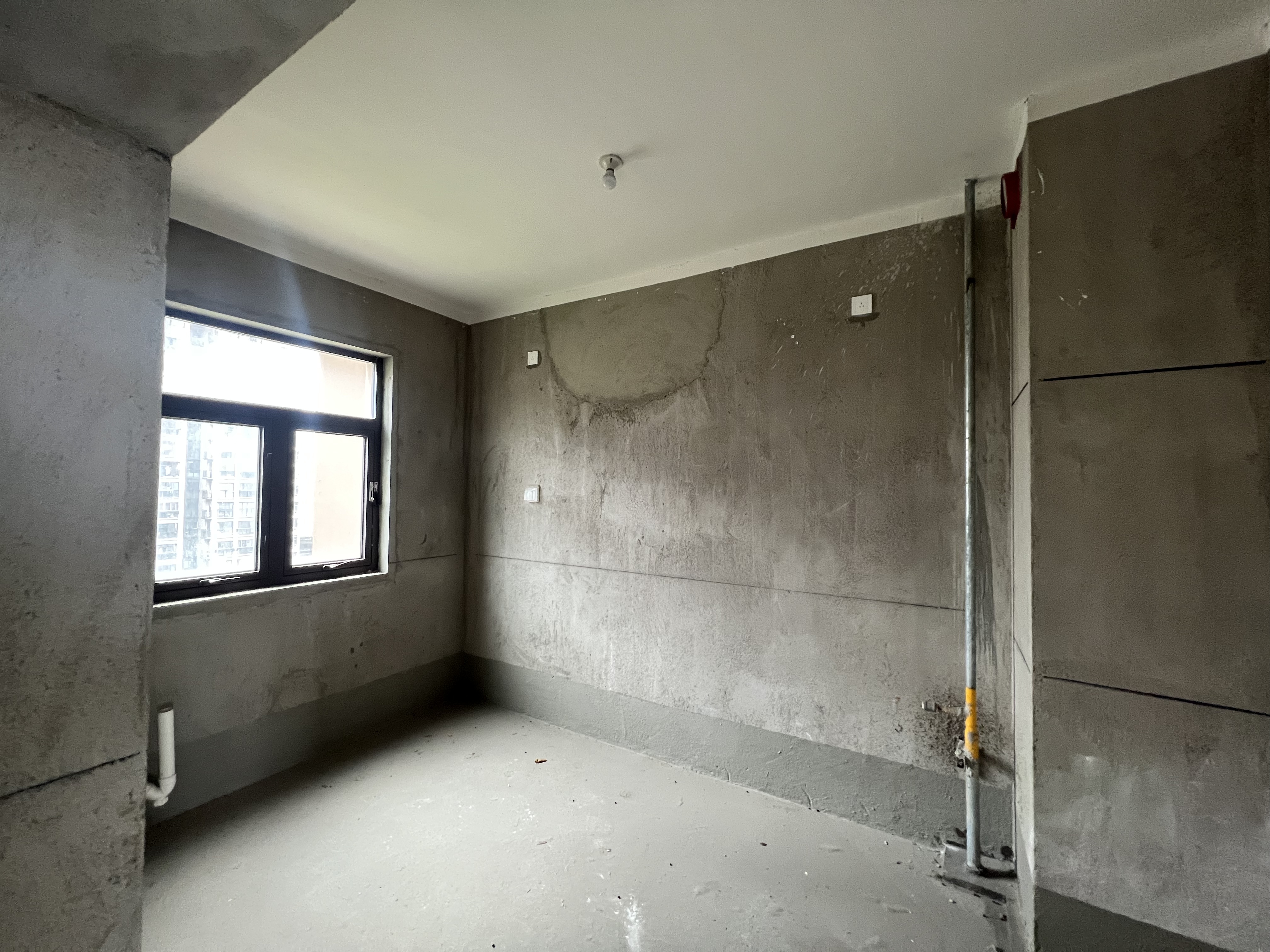 华强城 4室2厅2卫 145m&sup2;