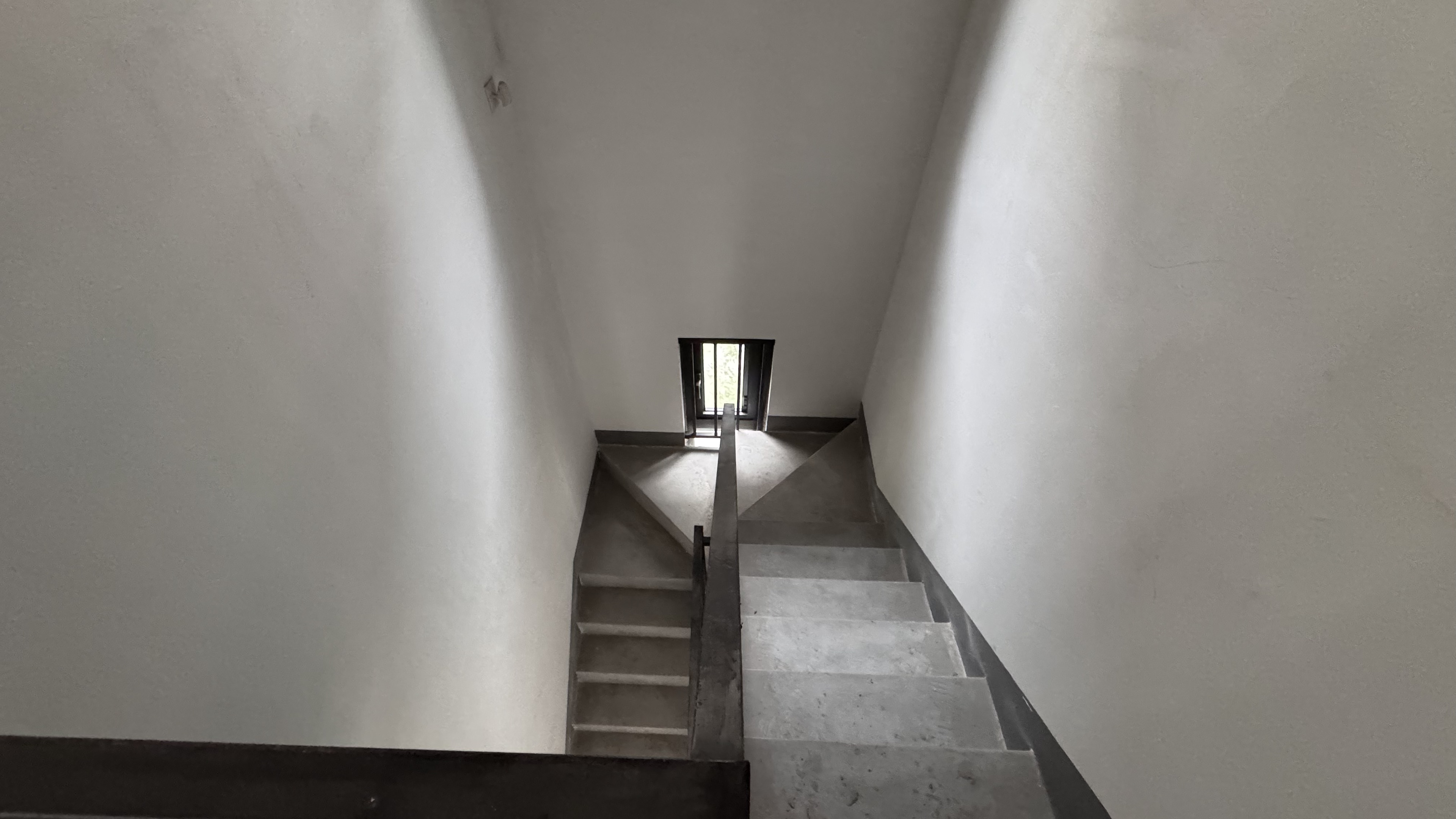 龙湖天宸源著 5室2厅3卫 265.40m²