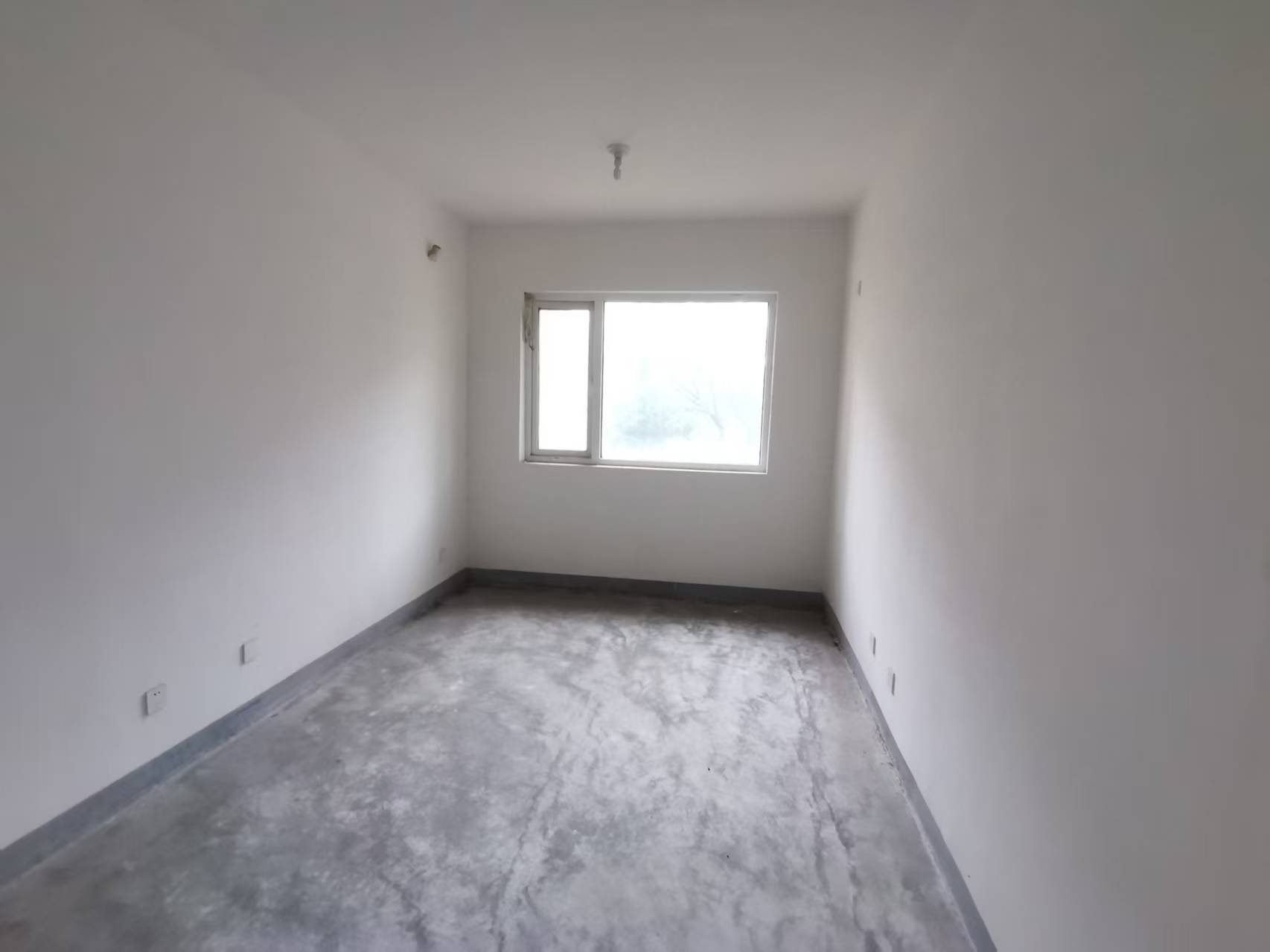 军山花园 4室2厅2卫 178m&sup2;