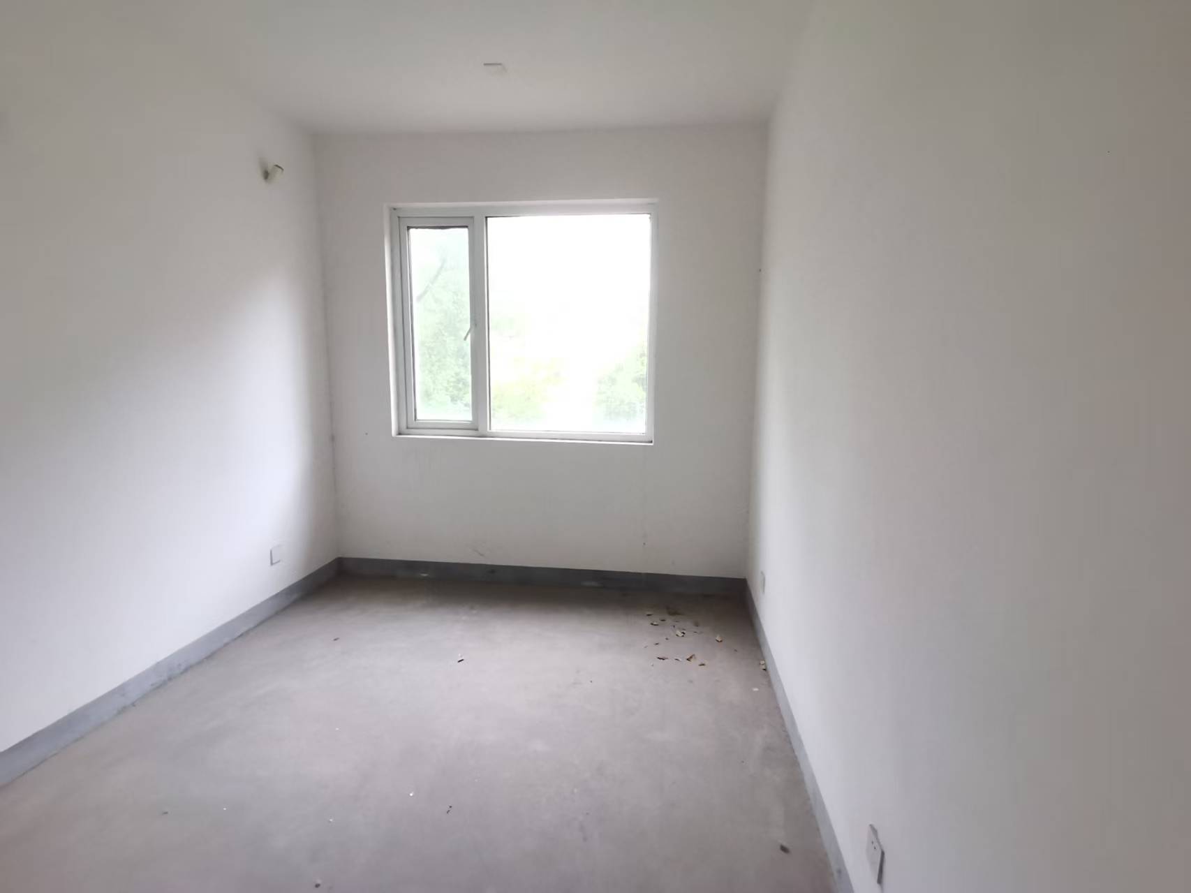 军山花园 4室2厅2卫 178m&sup2;