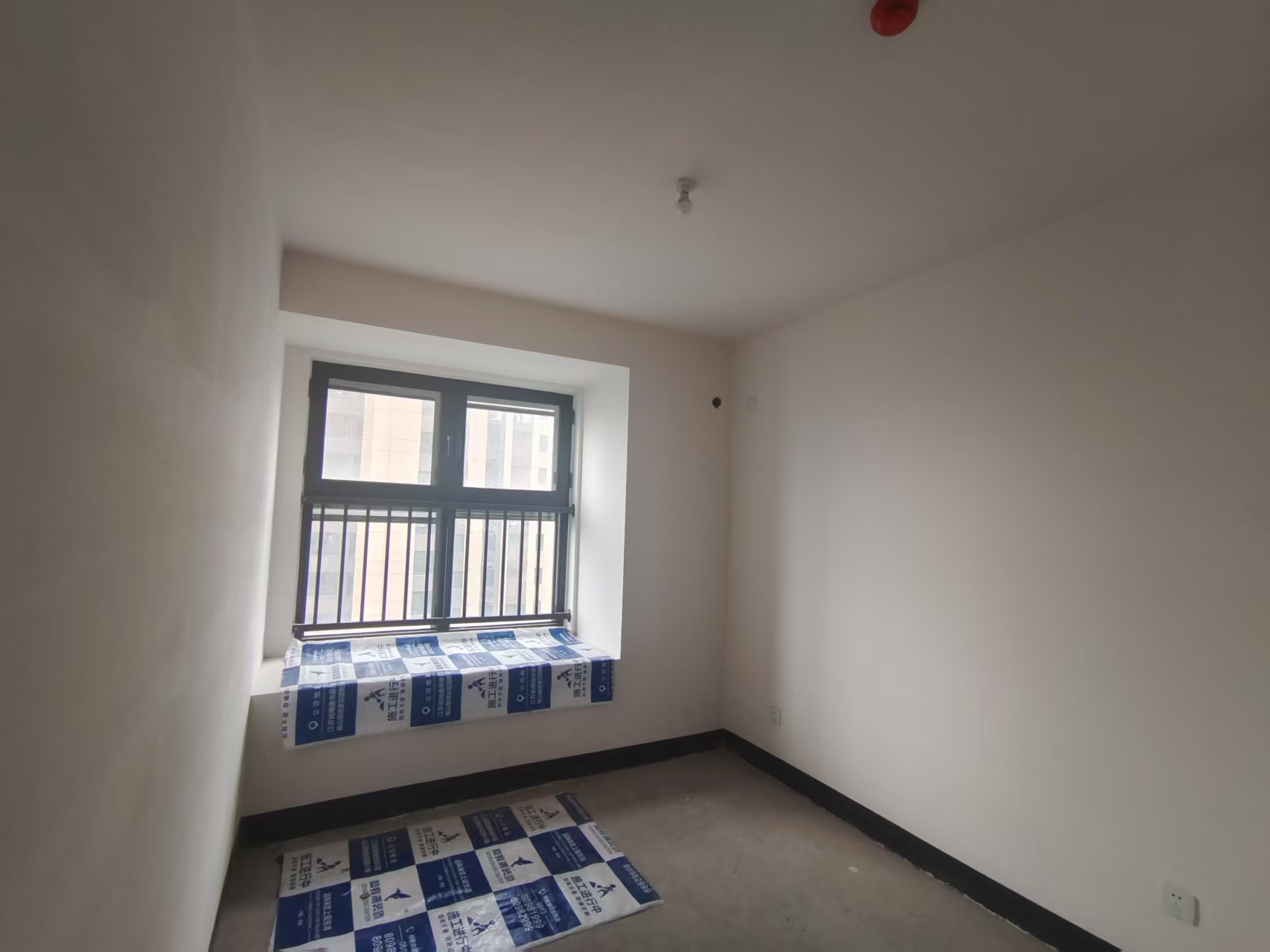 绿地新里城 3室2厅1卫 90.89m&sup2;