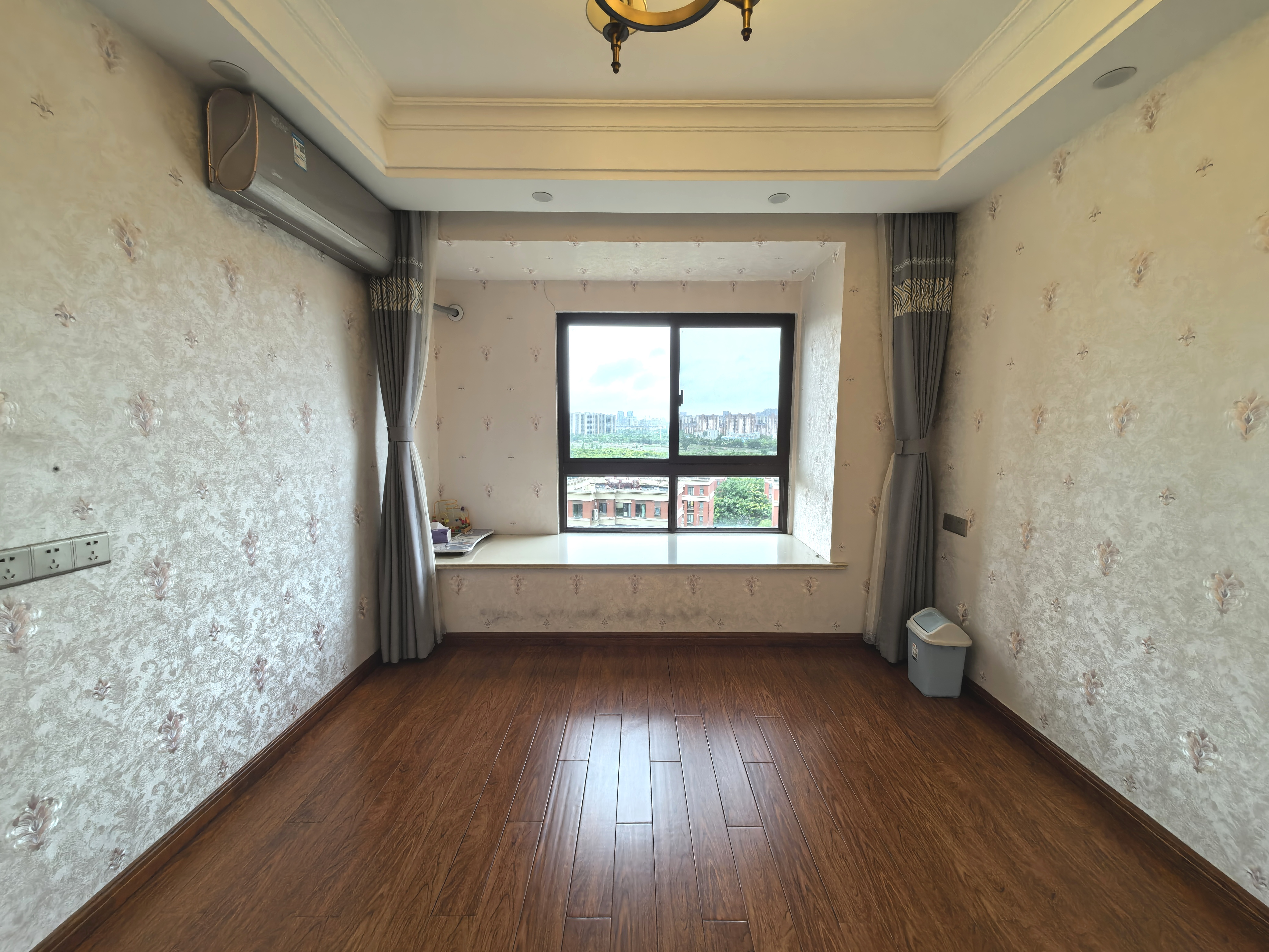 新城香溢紫郡 3室2厅2卫 115.12m&sup2;
