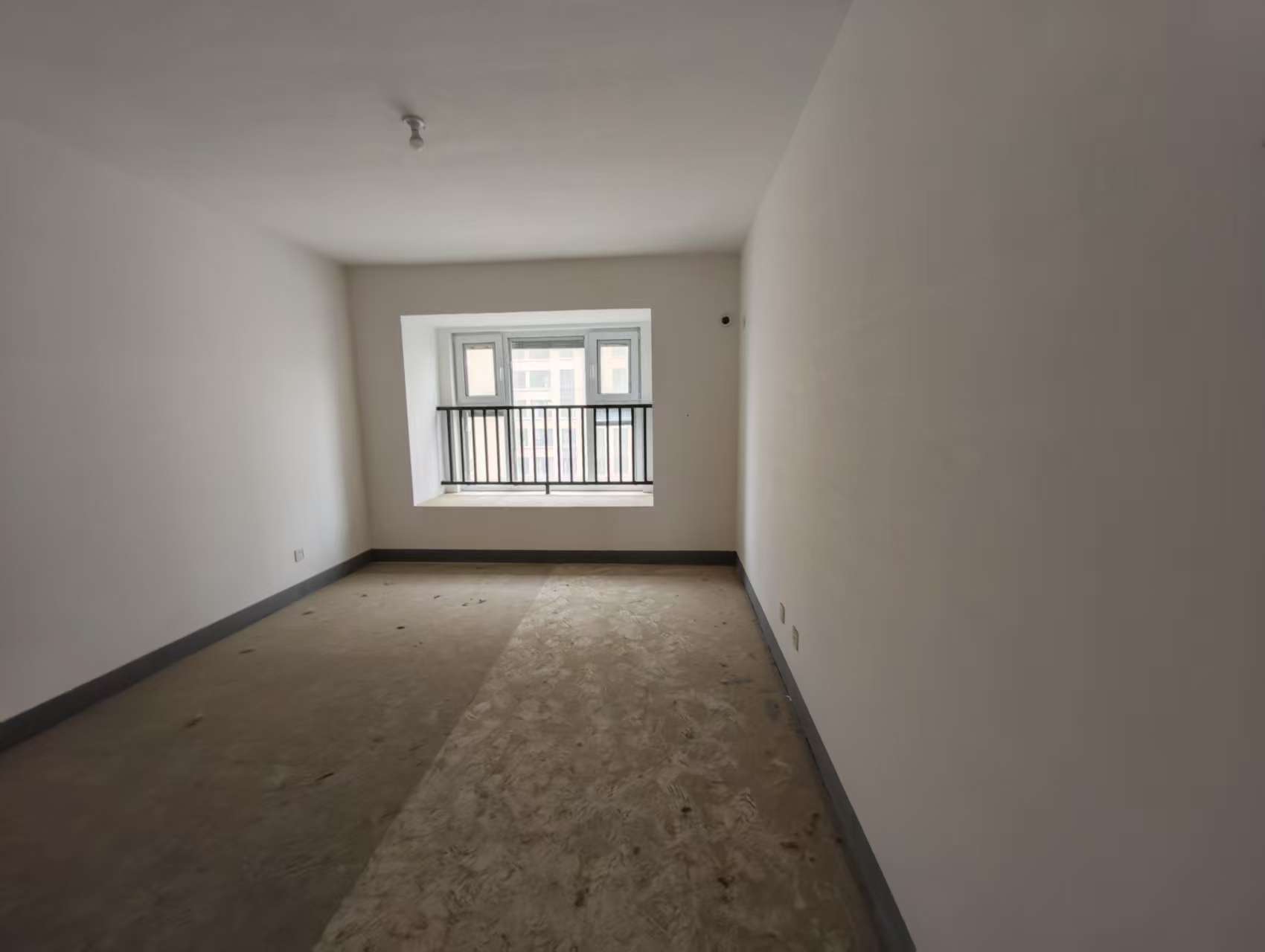 世茂九龙庭 3室2厅2卫 127m&sup2;
