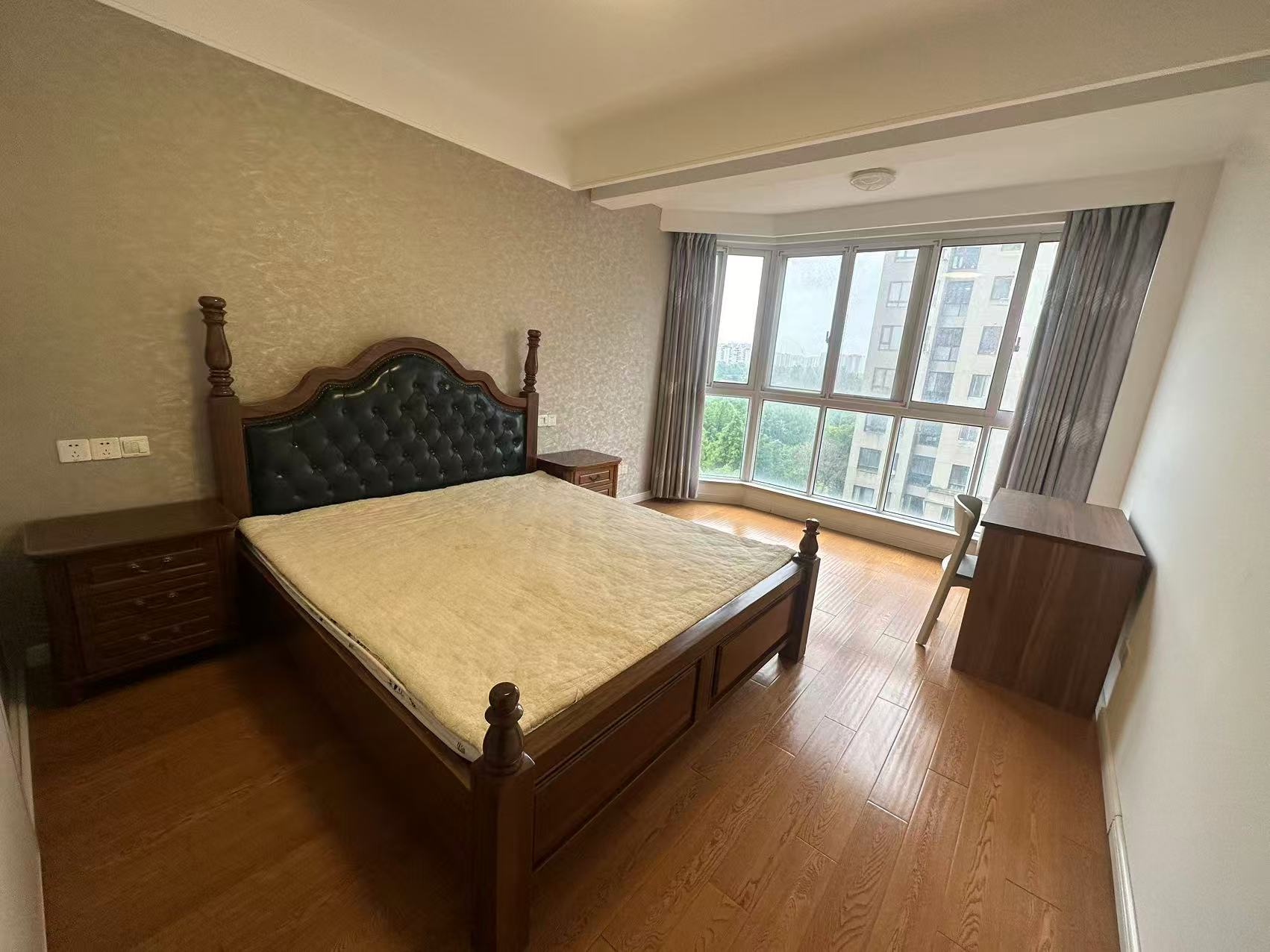 绿地新都会 3室2厅1卫 112m&sup2;