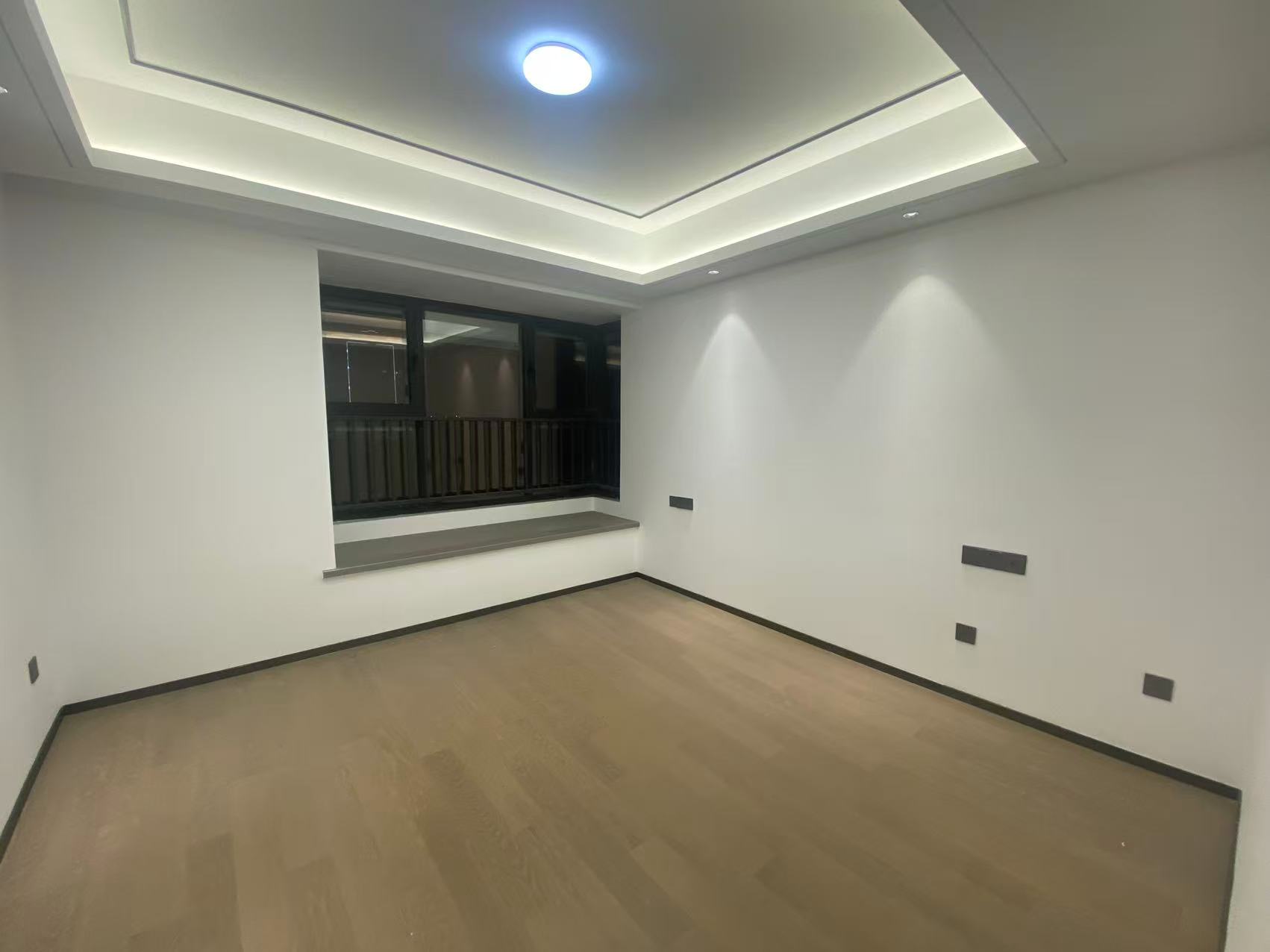 滨江道静园 3室2厅2卫 127m&sup2;