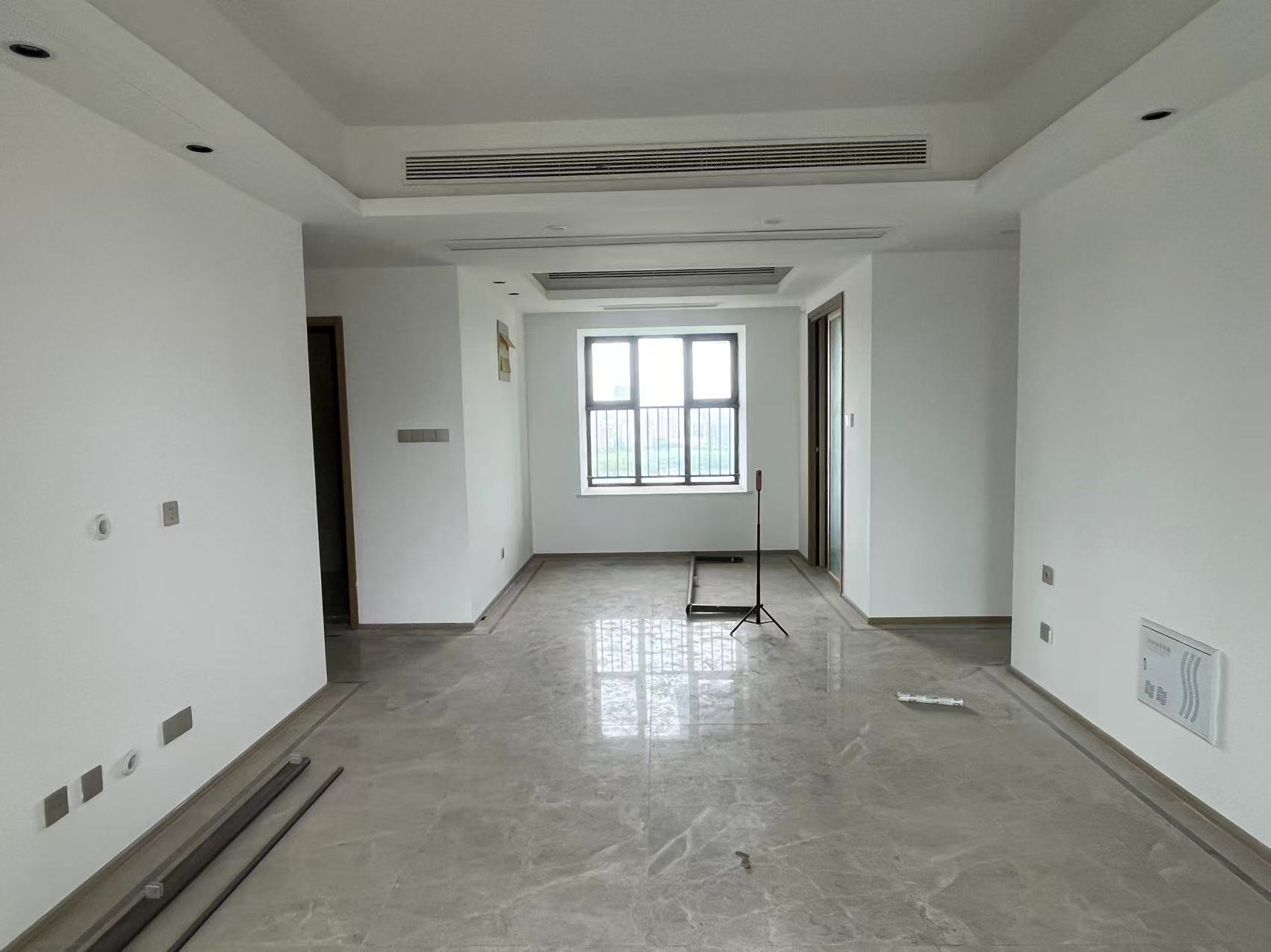 珑府 3室2厅2卫 125.02m&sup2;
