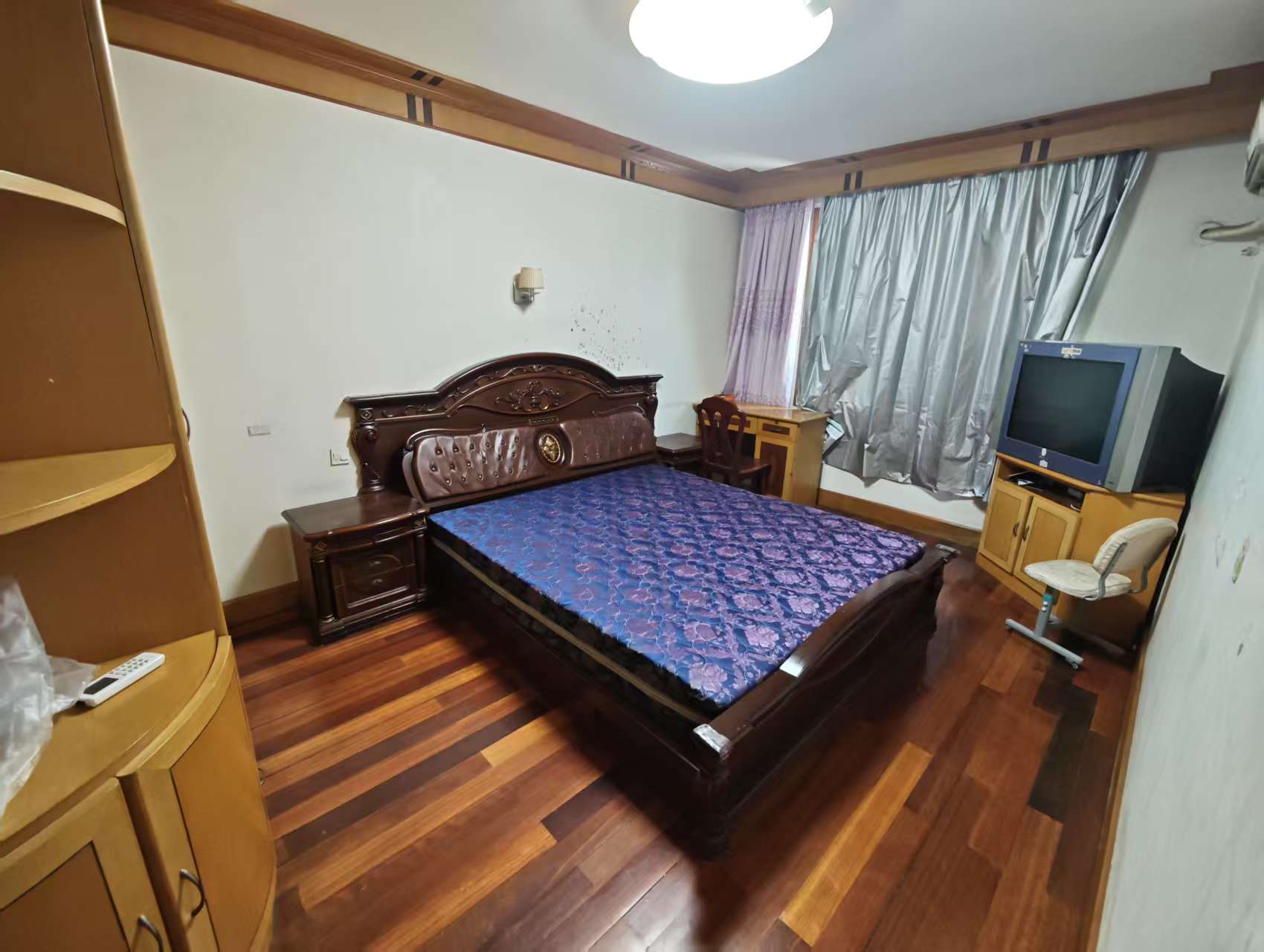 华侨花苑 3室2厅2卫 150m&sup2;