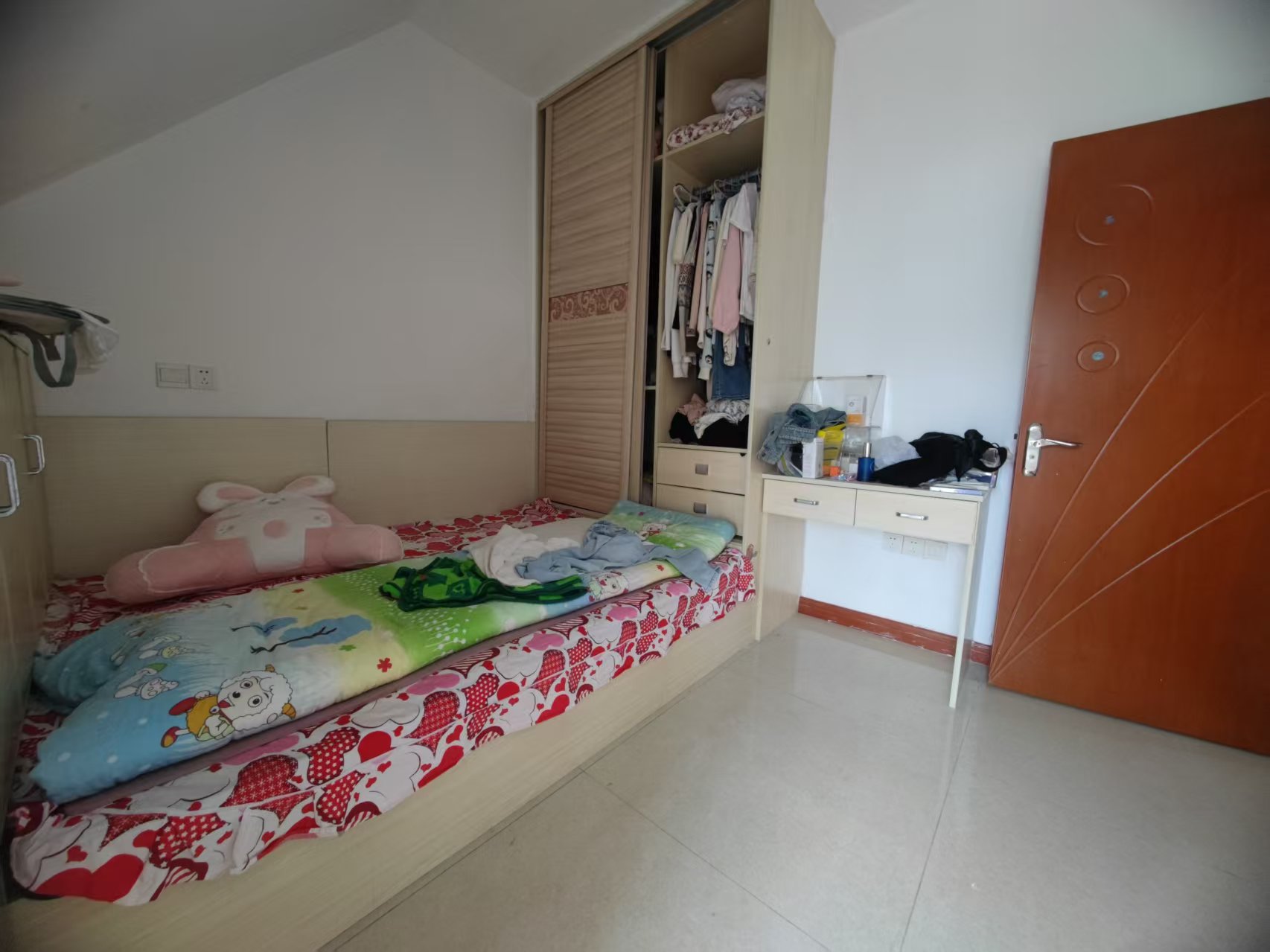 景河苑 3室2厅2卫 77.50m&sup2;