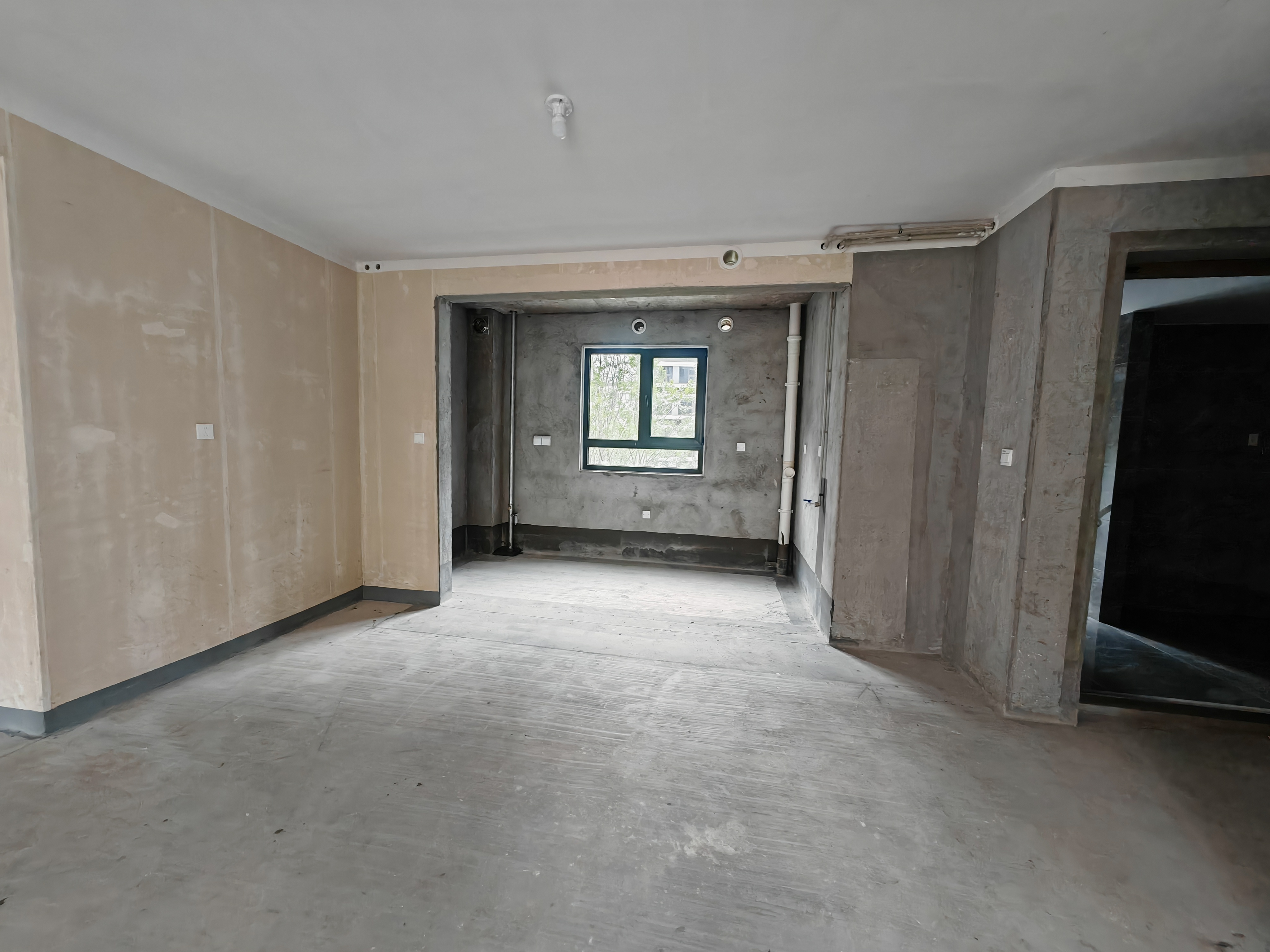 天璞华庭 4室2厅2卫 137m&sup2;