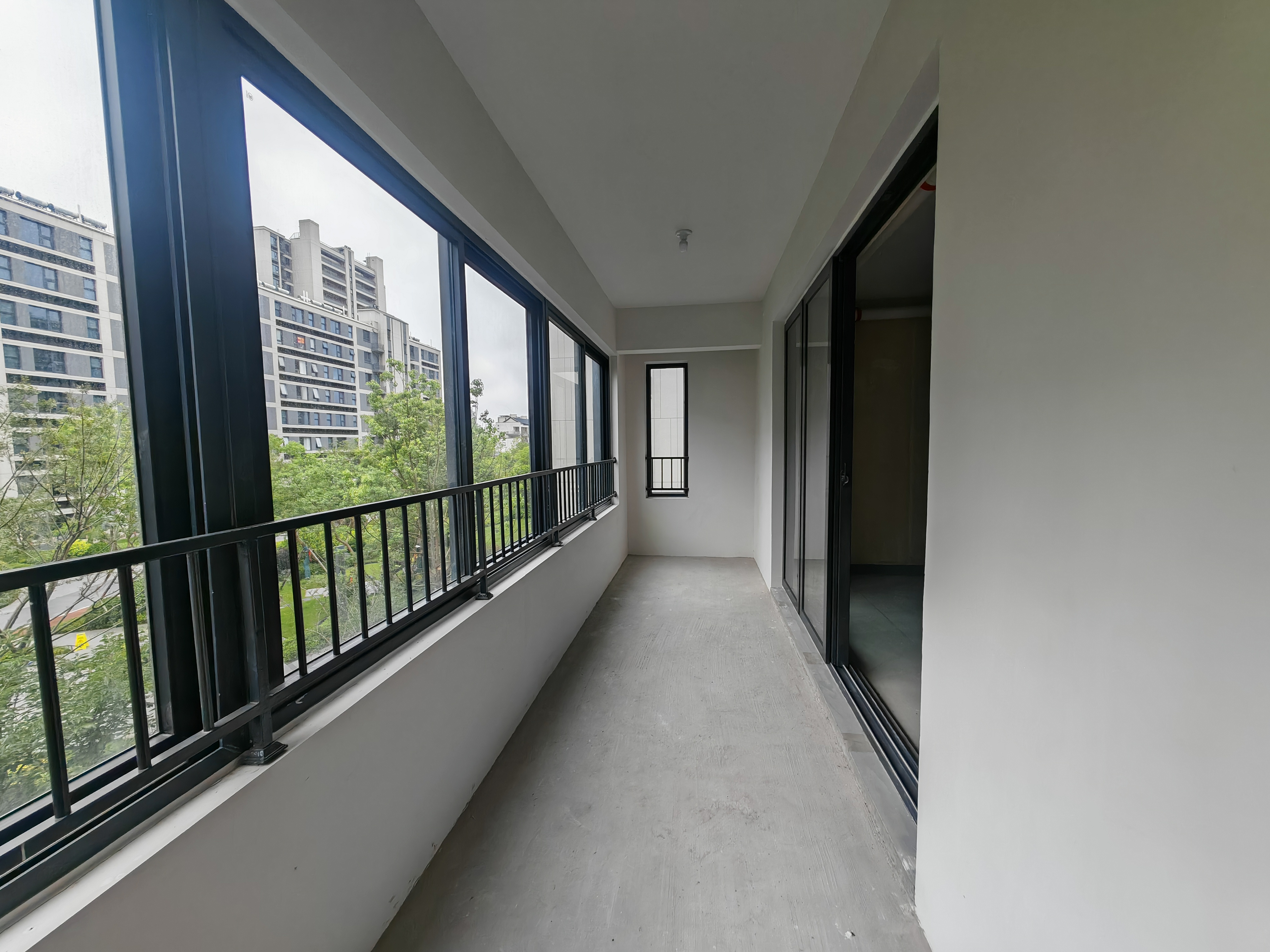 天璞华庭 4室2厅2卫 137m&sup2;