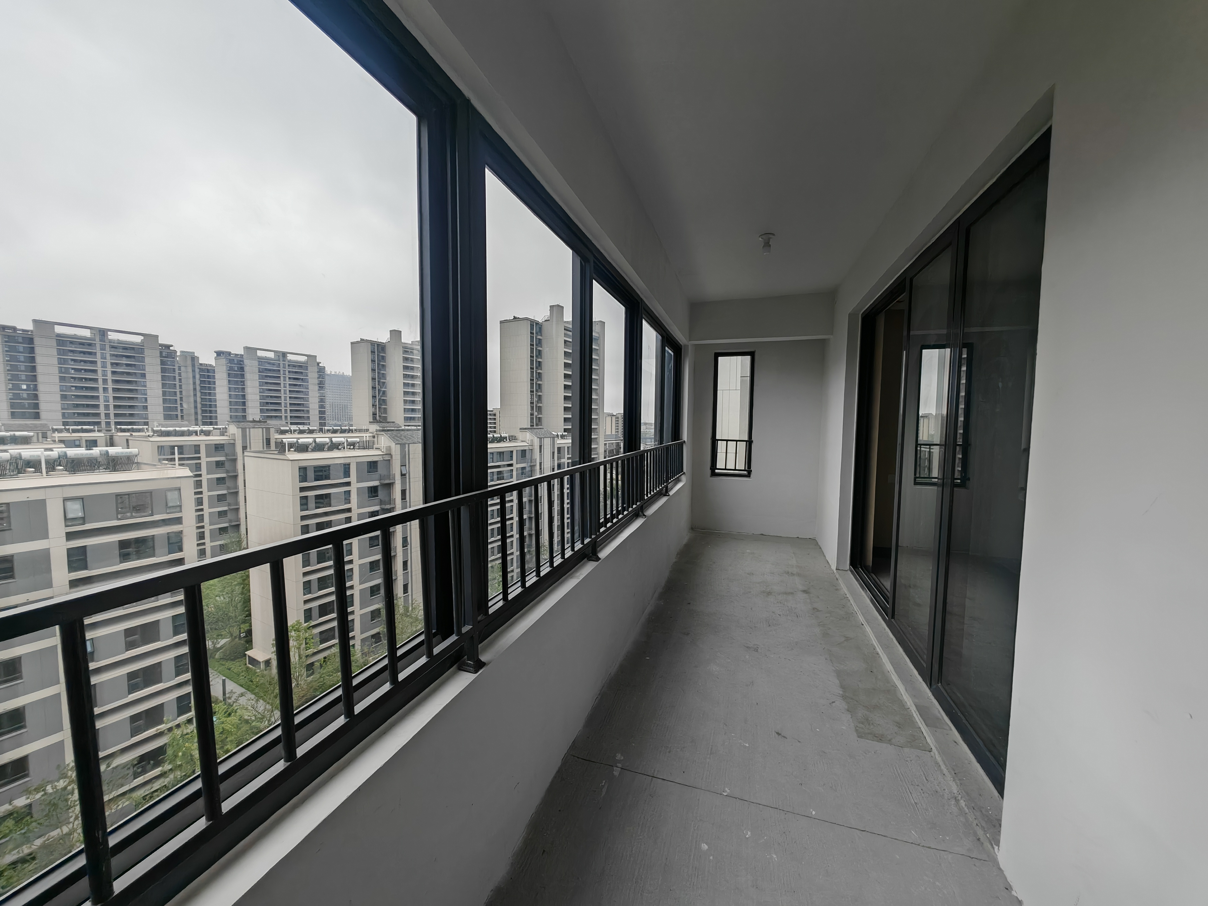 天璞华庭 4室2厅2卫 138m&sup2;