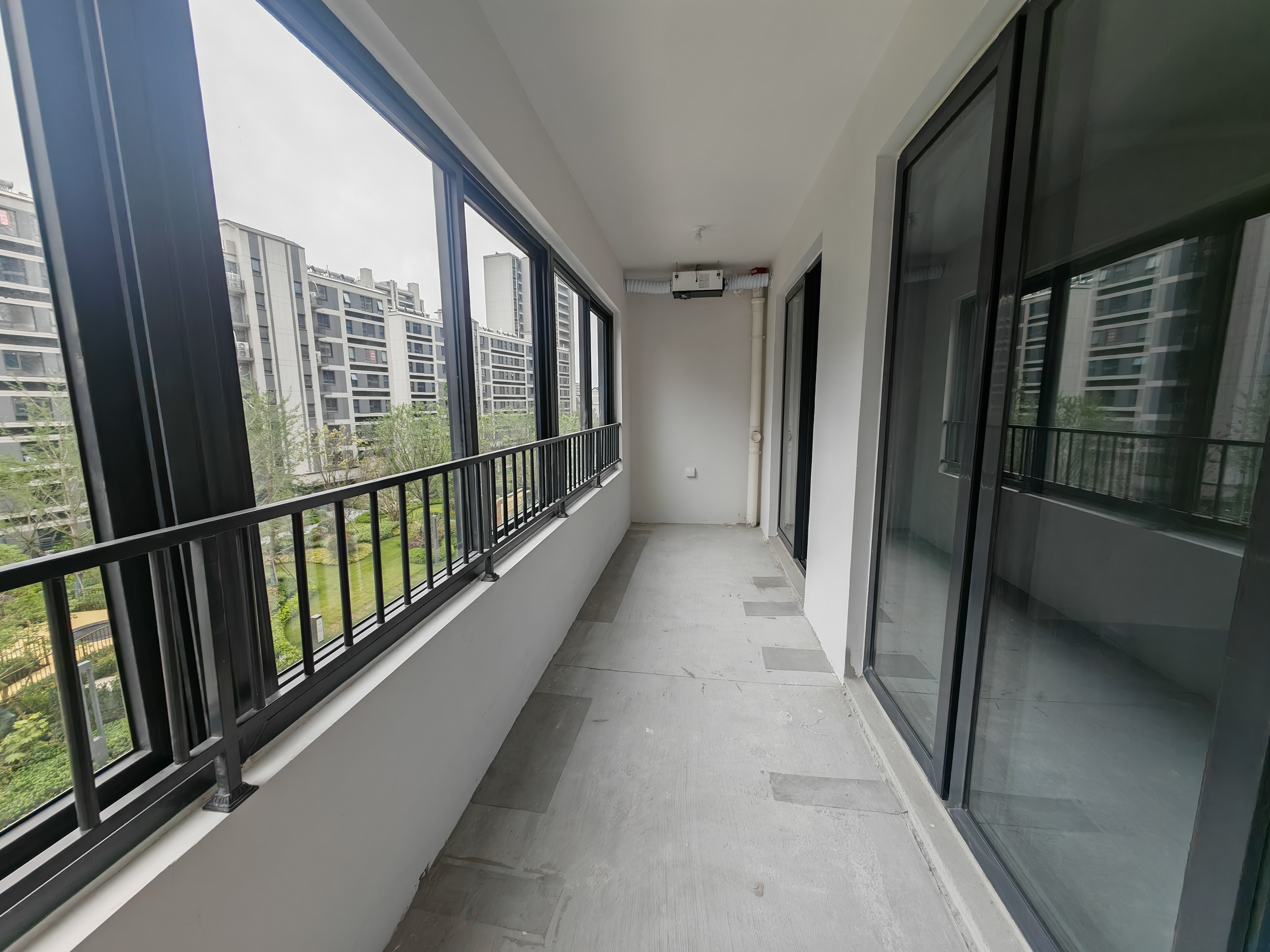 天璞华庭 4室2厅2卫 137m&sup2;