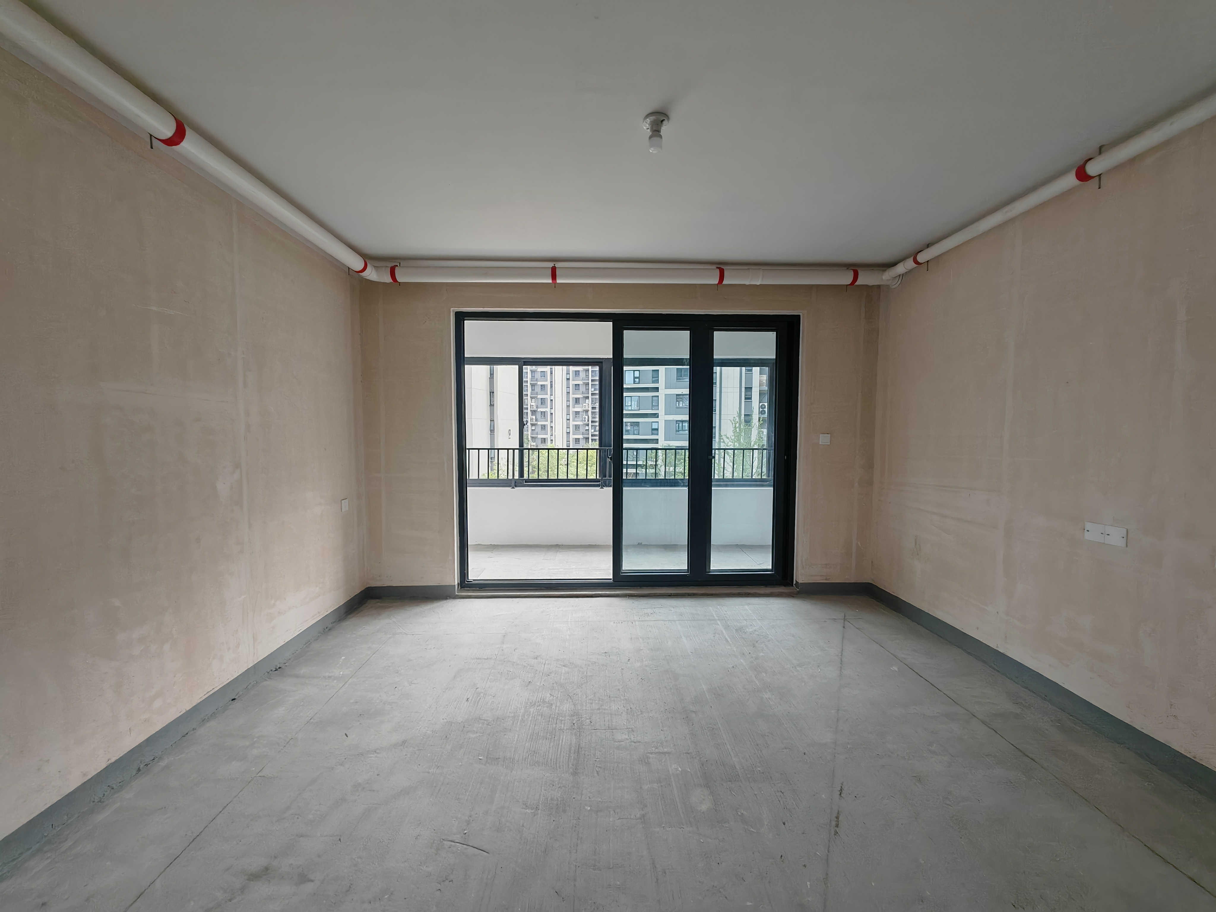 天璞华庭 4室2厅2卫 137m&sup2;