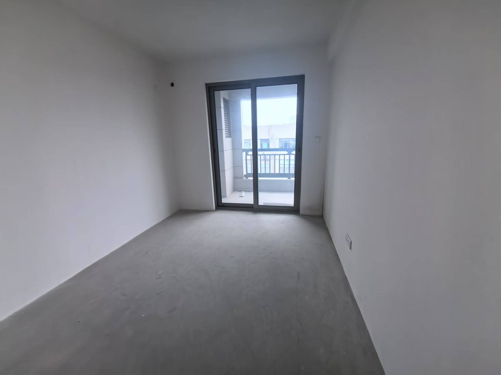 融创荣润&middot;玖樟台 3室2厅2卫 100m&sup2;