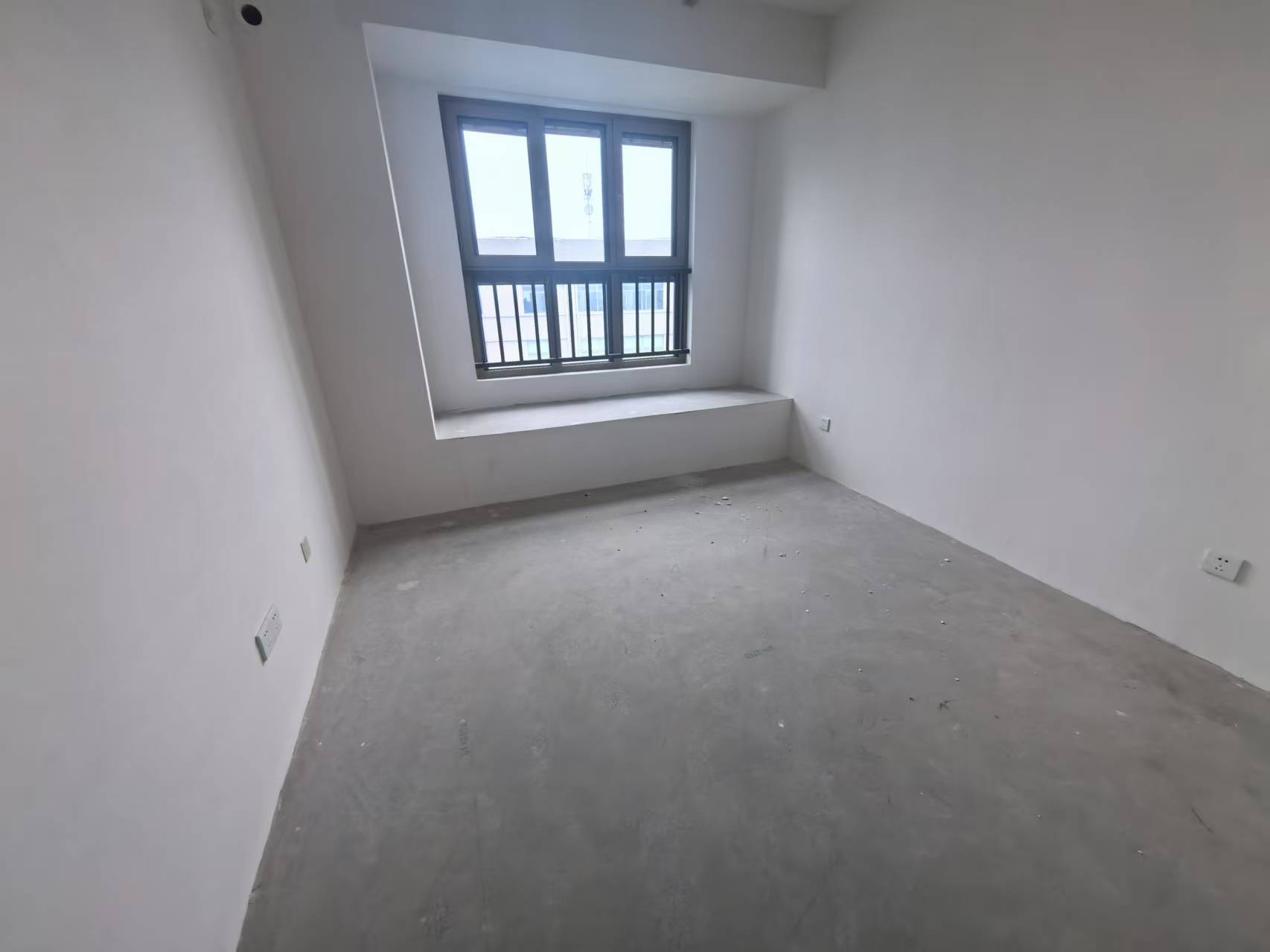 融创荣润&middot;玖樟台 3室2厅2卫 100m&sup2;