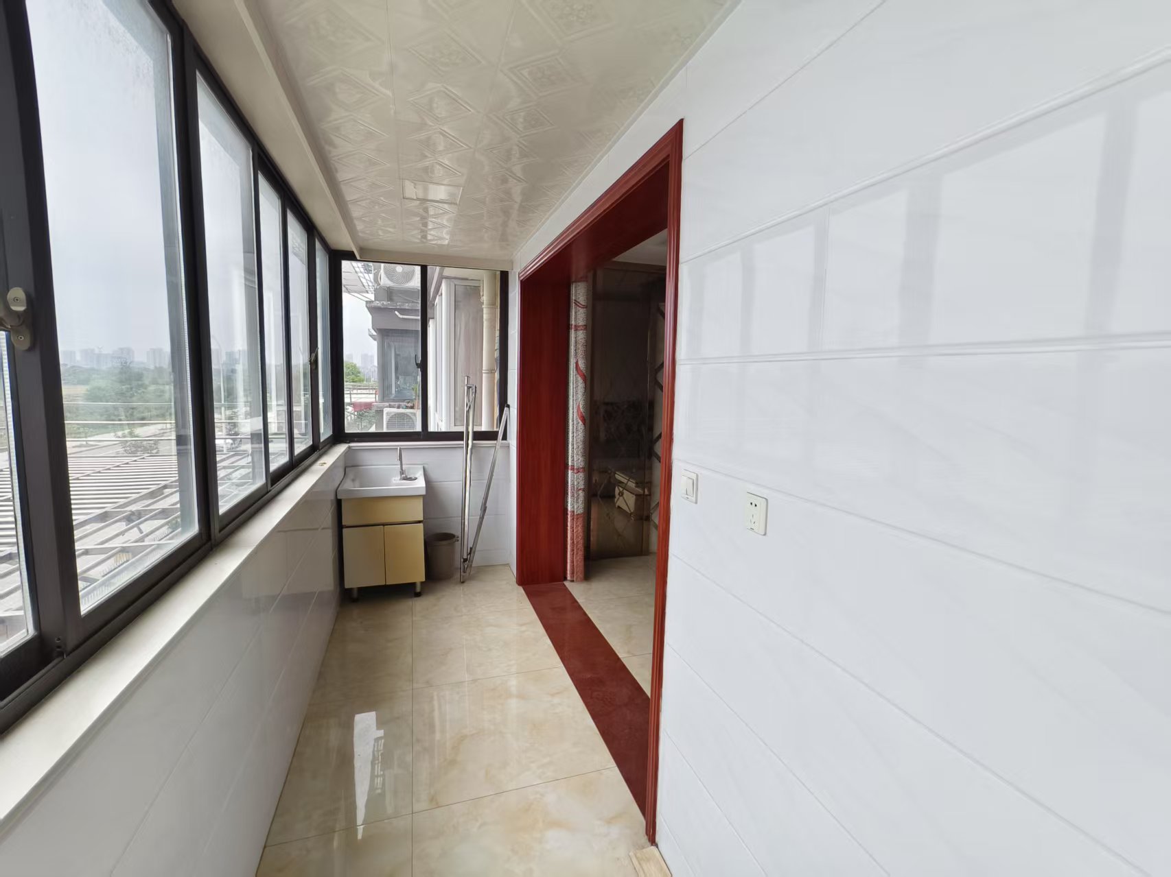 金泰花园B区 3室2厅1卫 105m&sup2;