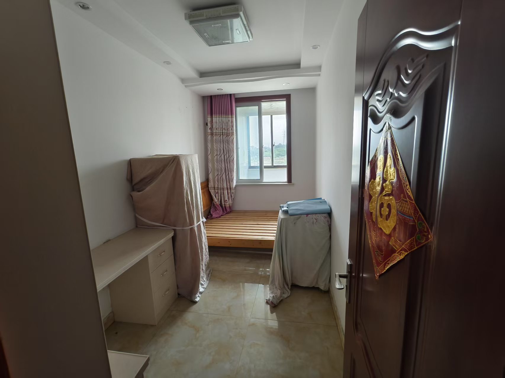 金泰花园B区 3室2厅1卫 105m&sup2;