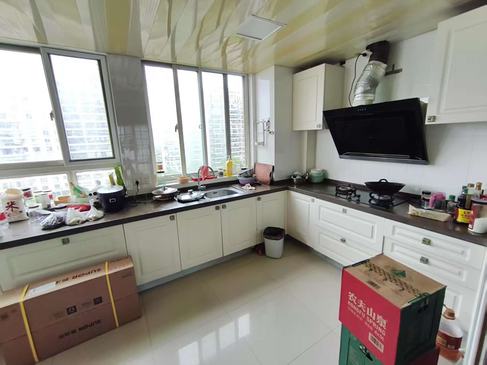 新城小区 3室2厅2卫 145.2m&sup2;