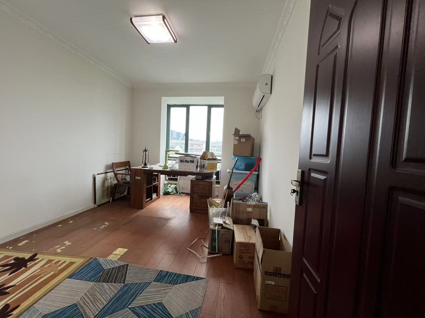 凤凰莱茵苑 3室2厅1卫 145m&sup2;