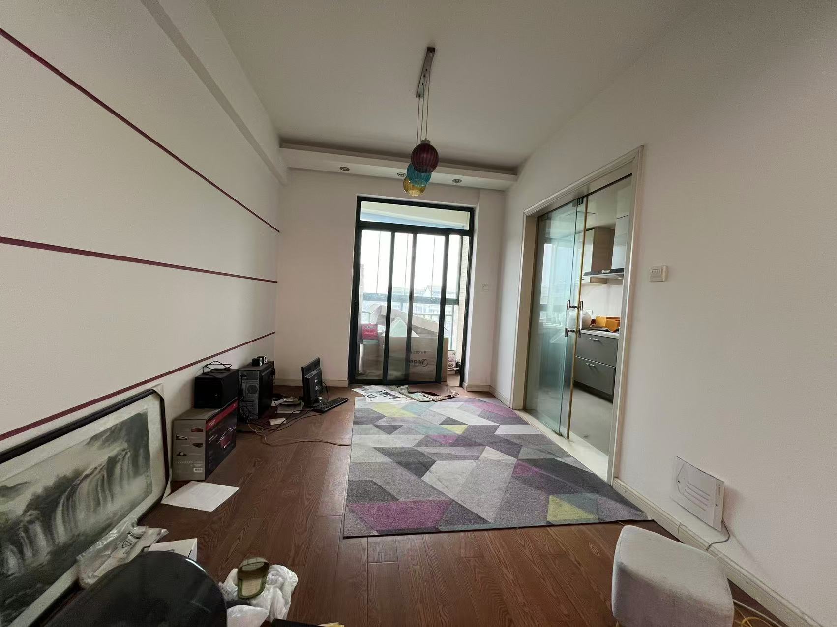 凤凰莱茵苑 3室2厅1卫 145m&sup2;