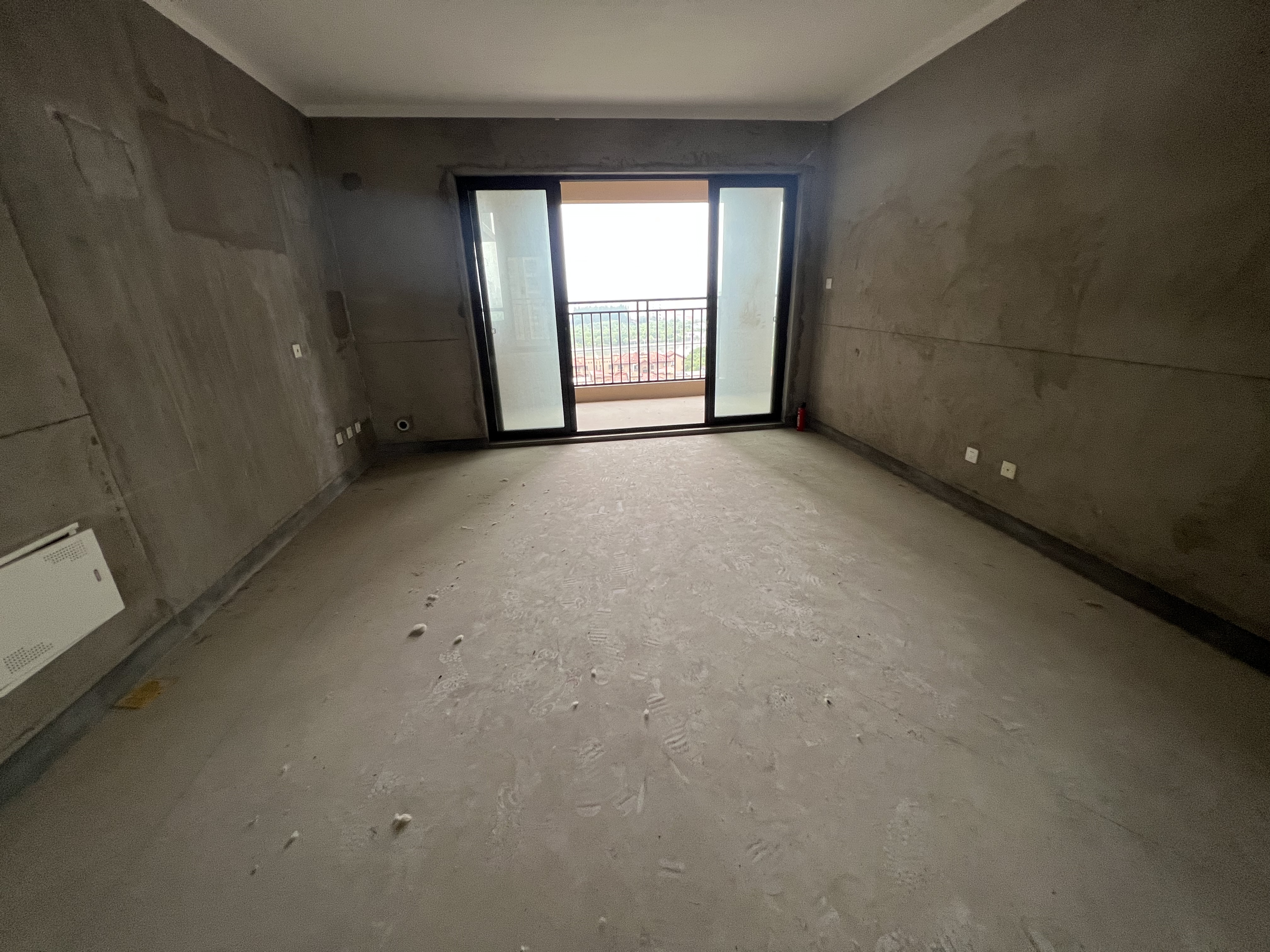 华强城 4室2厅2卫 145m&sup2;