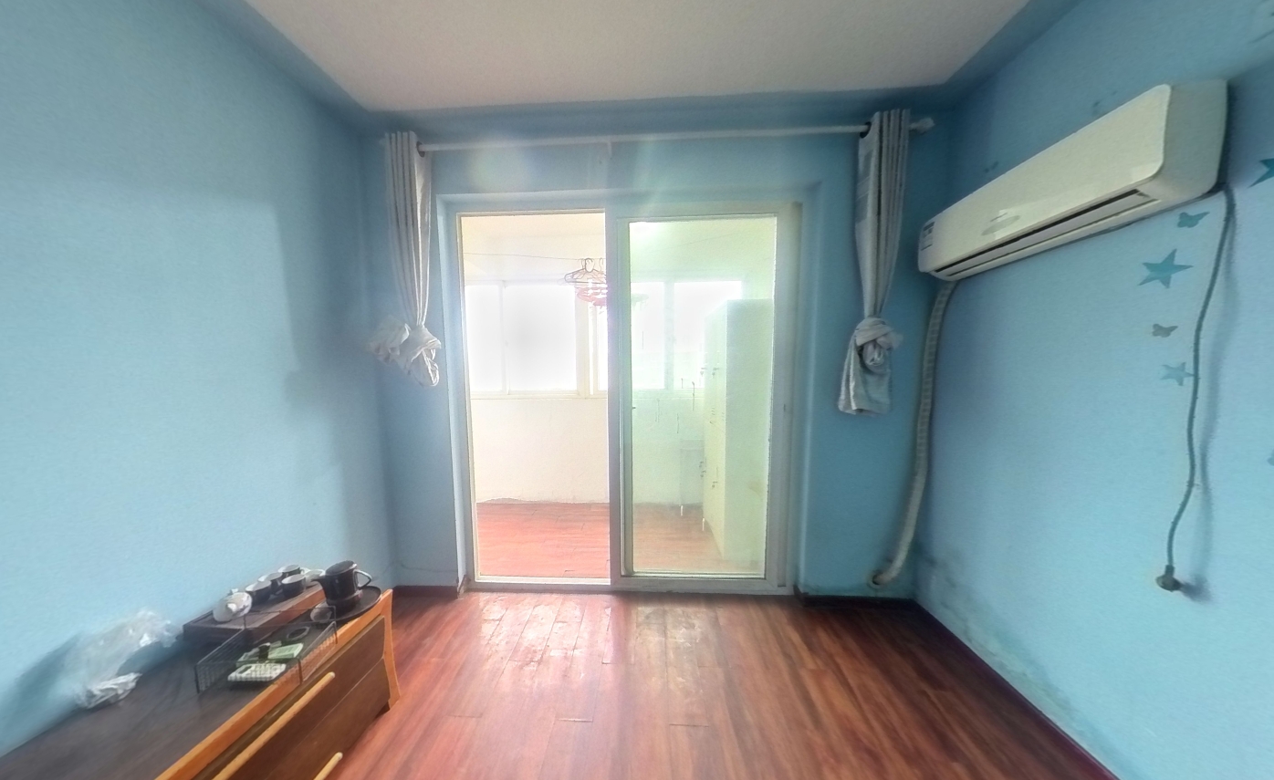 锦安花园一期 3室2厅2卫 127m&sup2;