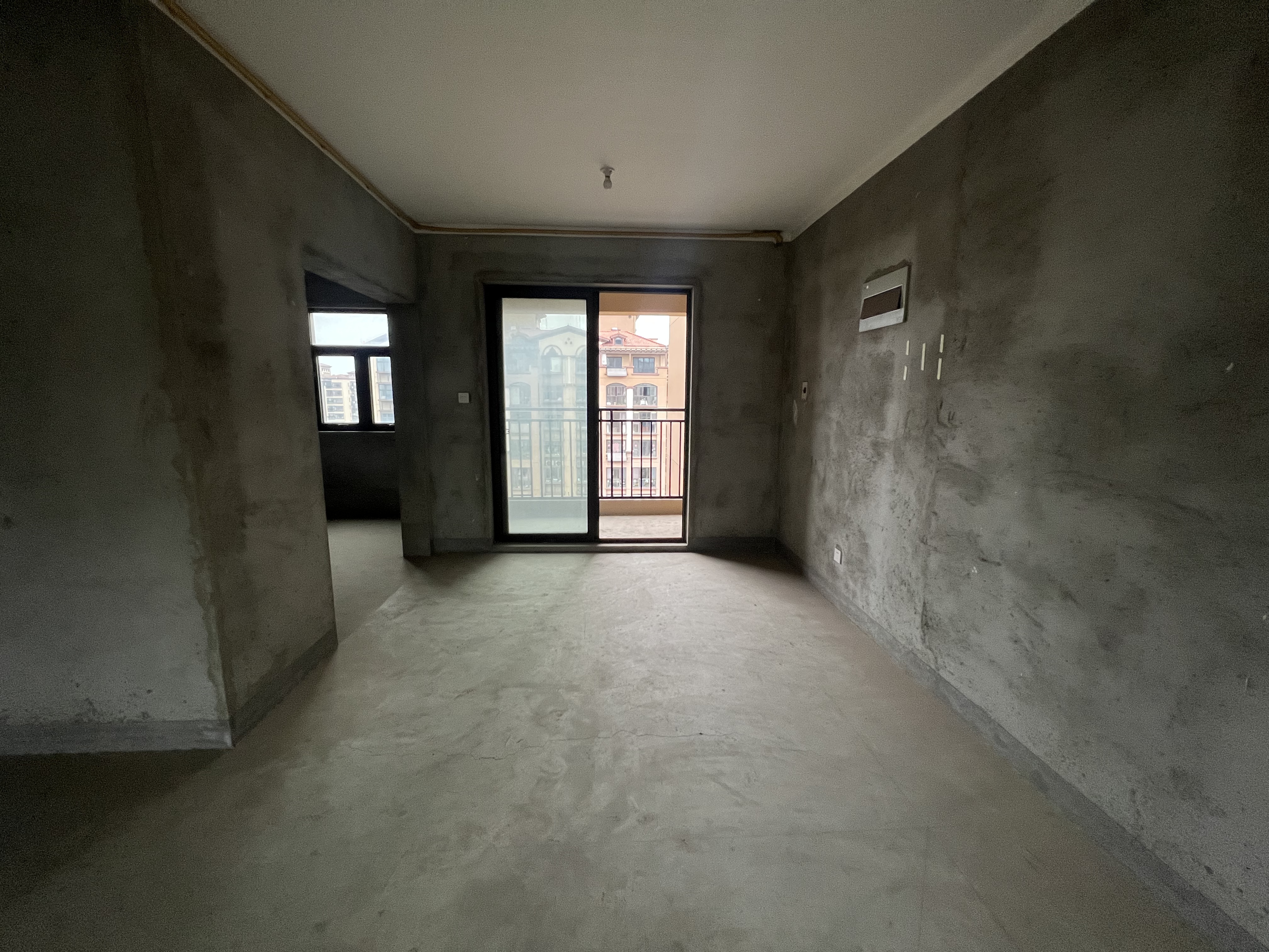 华强城 3室2厅2卫 128.43m&sup2;