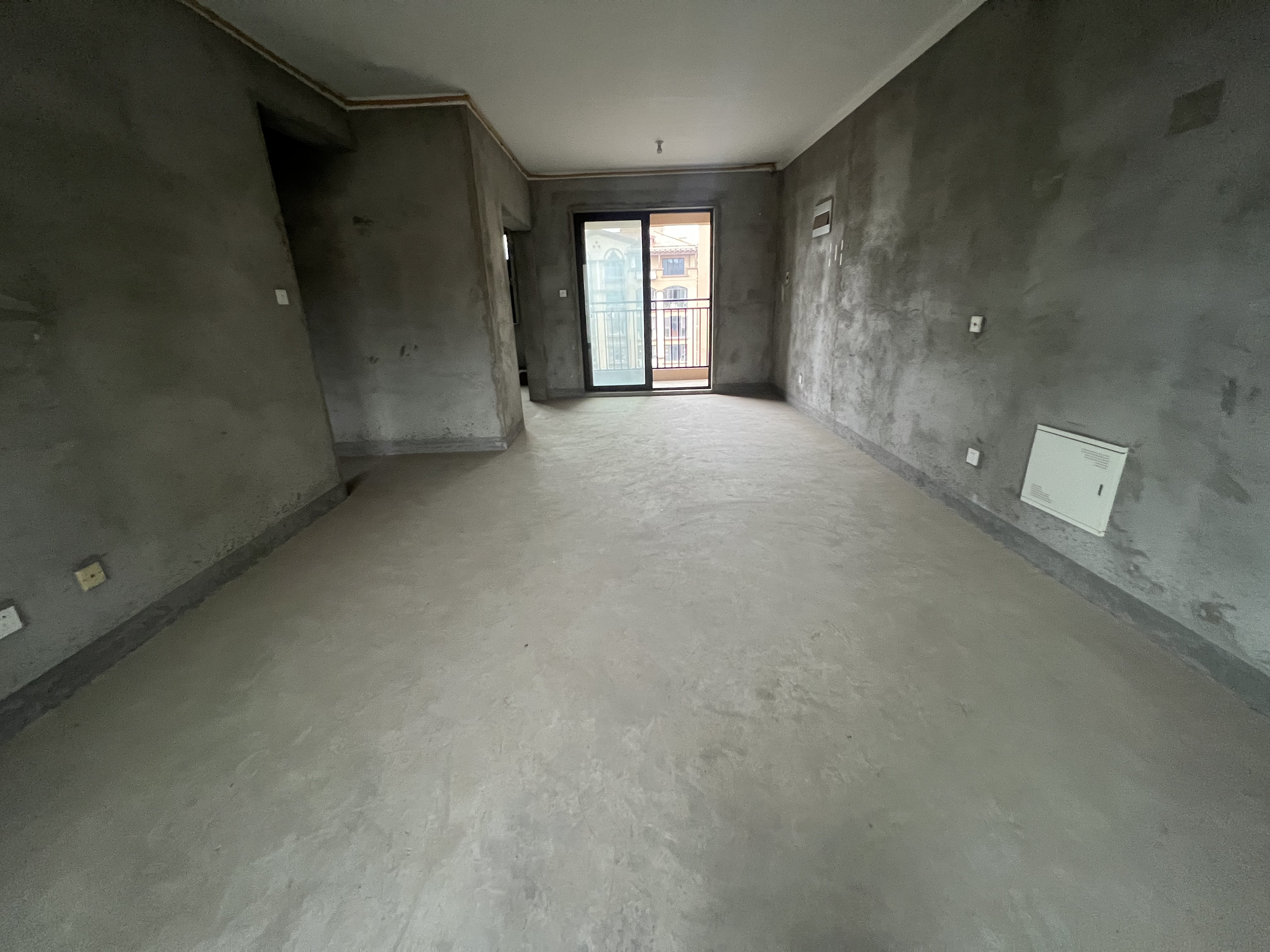 华强城 3室2厅2卫 128.43m&sup2;