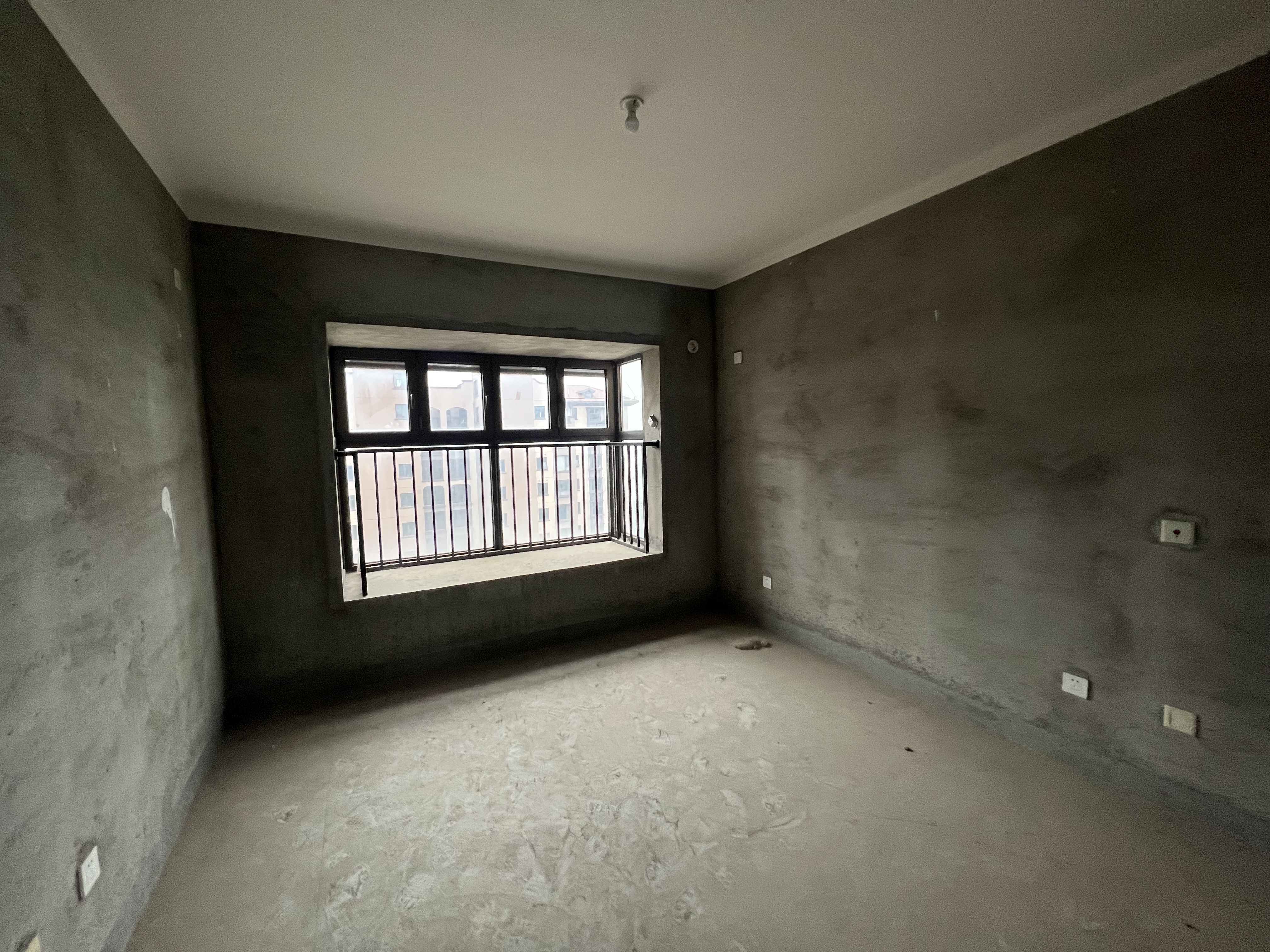 华强城 3室2厅2卫 128.43m&sup2;