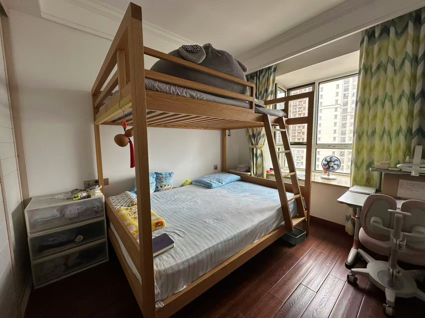 中南世纪花城三期 4室2厅2卫 144m&sup2;