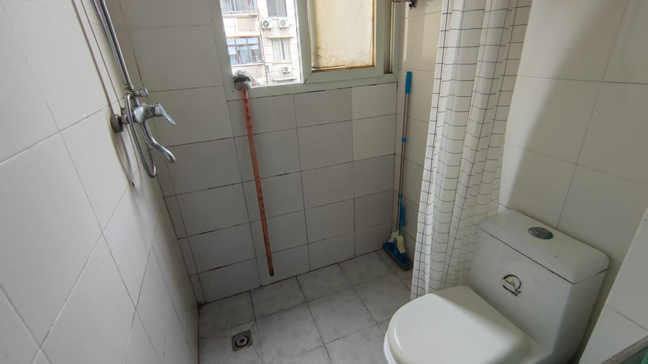 光明新村 2室1厅1卫 70m&sup2;