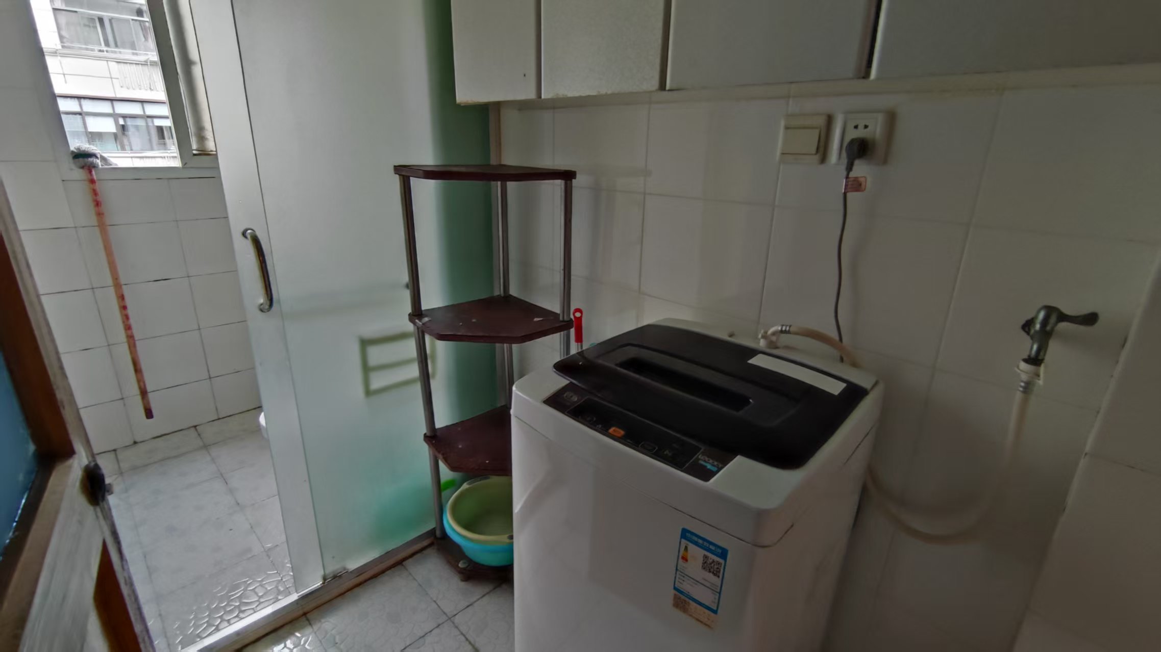 光明新村 2室1厅1卫 70m&sup2;