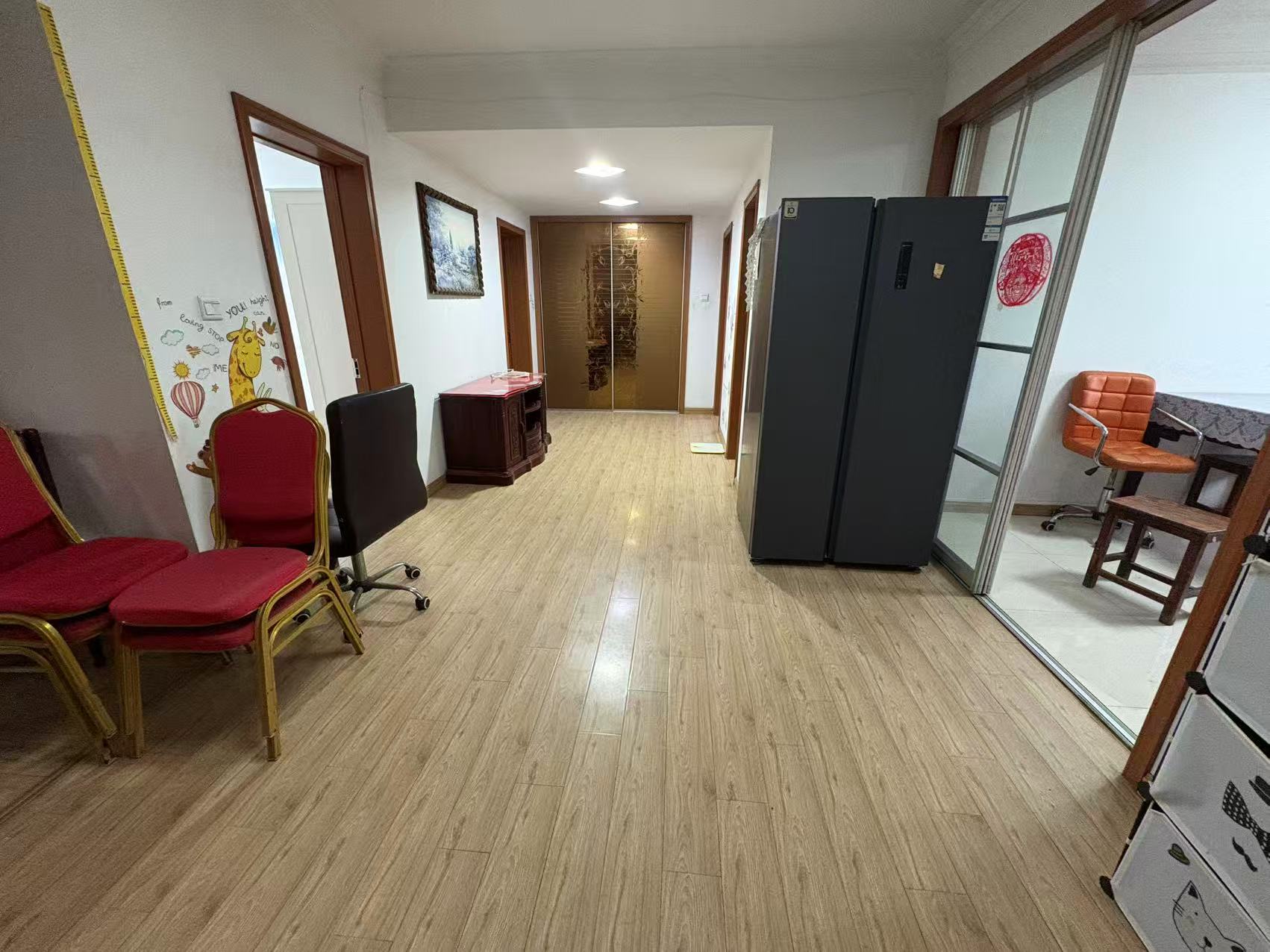 外滩北苑 3室1厅1卫 125m&sup2;