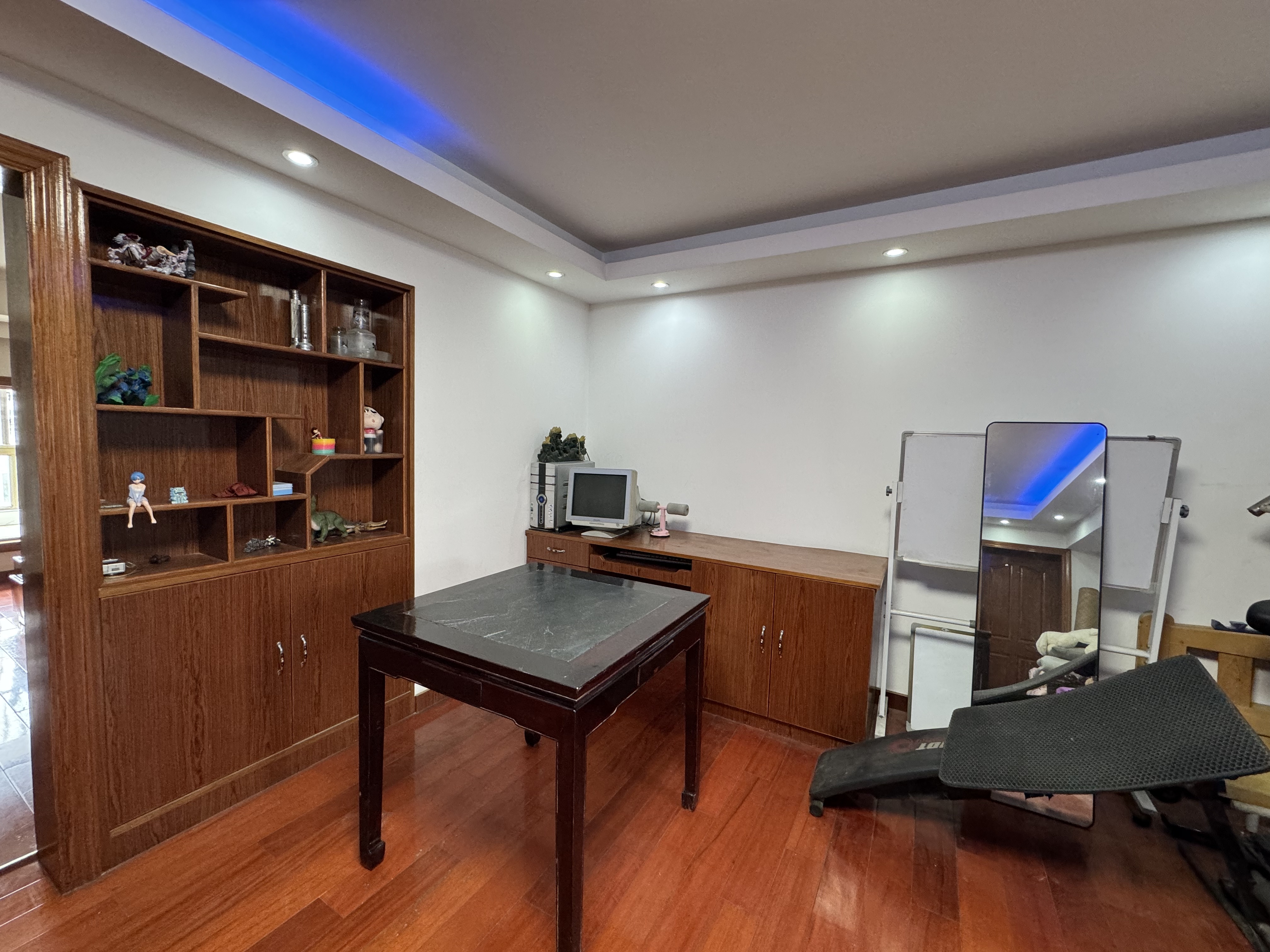 怡园新苑 4室2厅2卫 160m&sup2;
