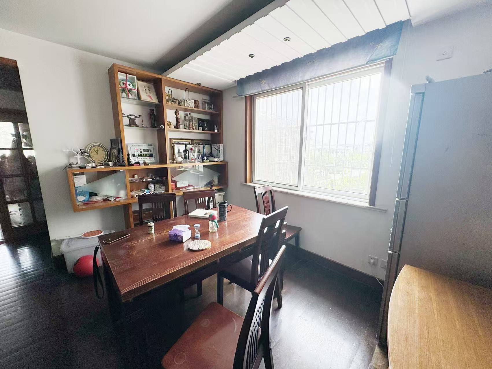 华侨花苑 3室2厅1卫 149m&sup2;