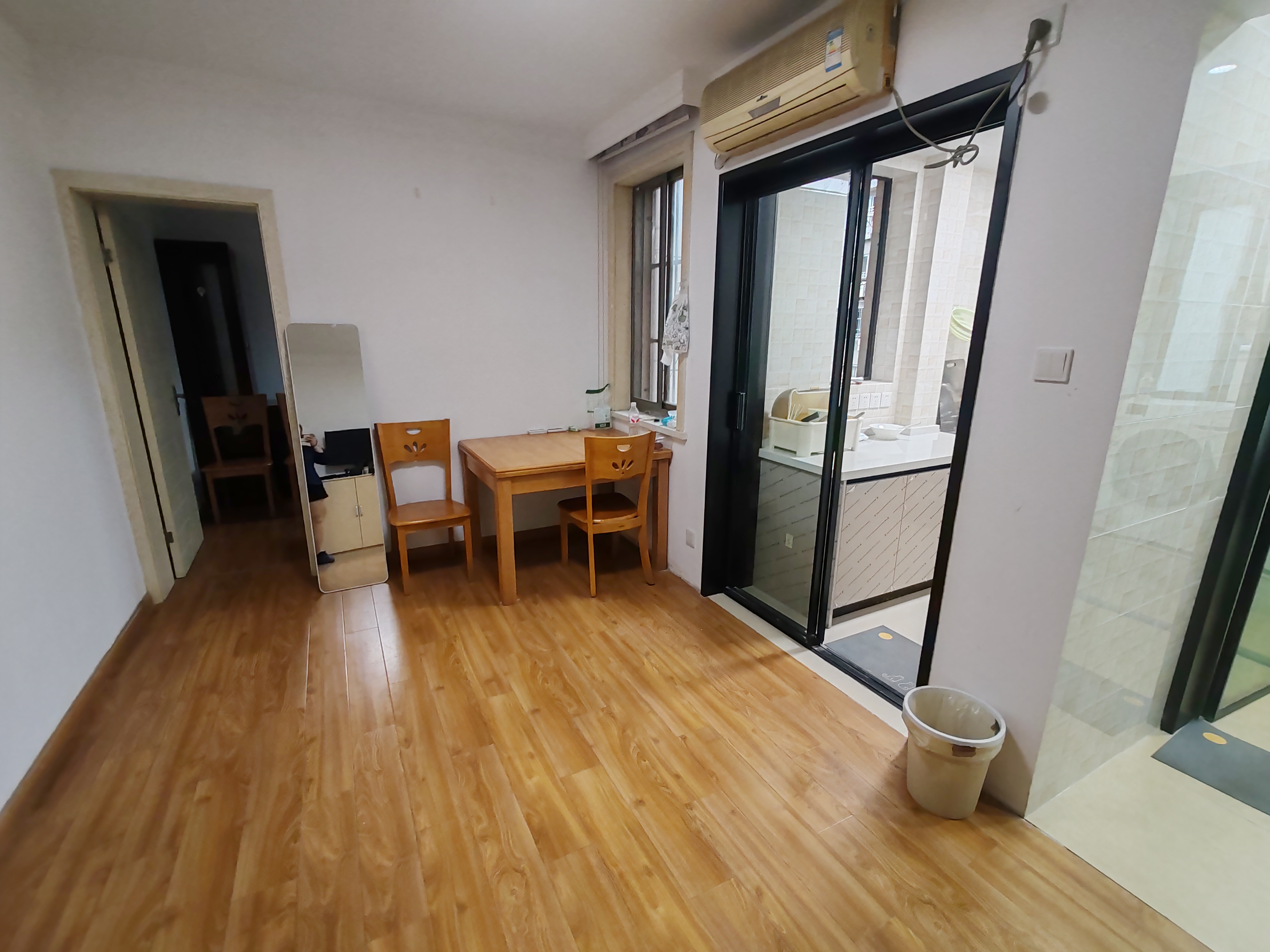 郭里园 2室1厅1卫 56m²