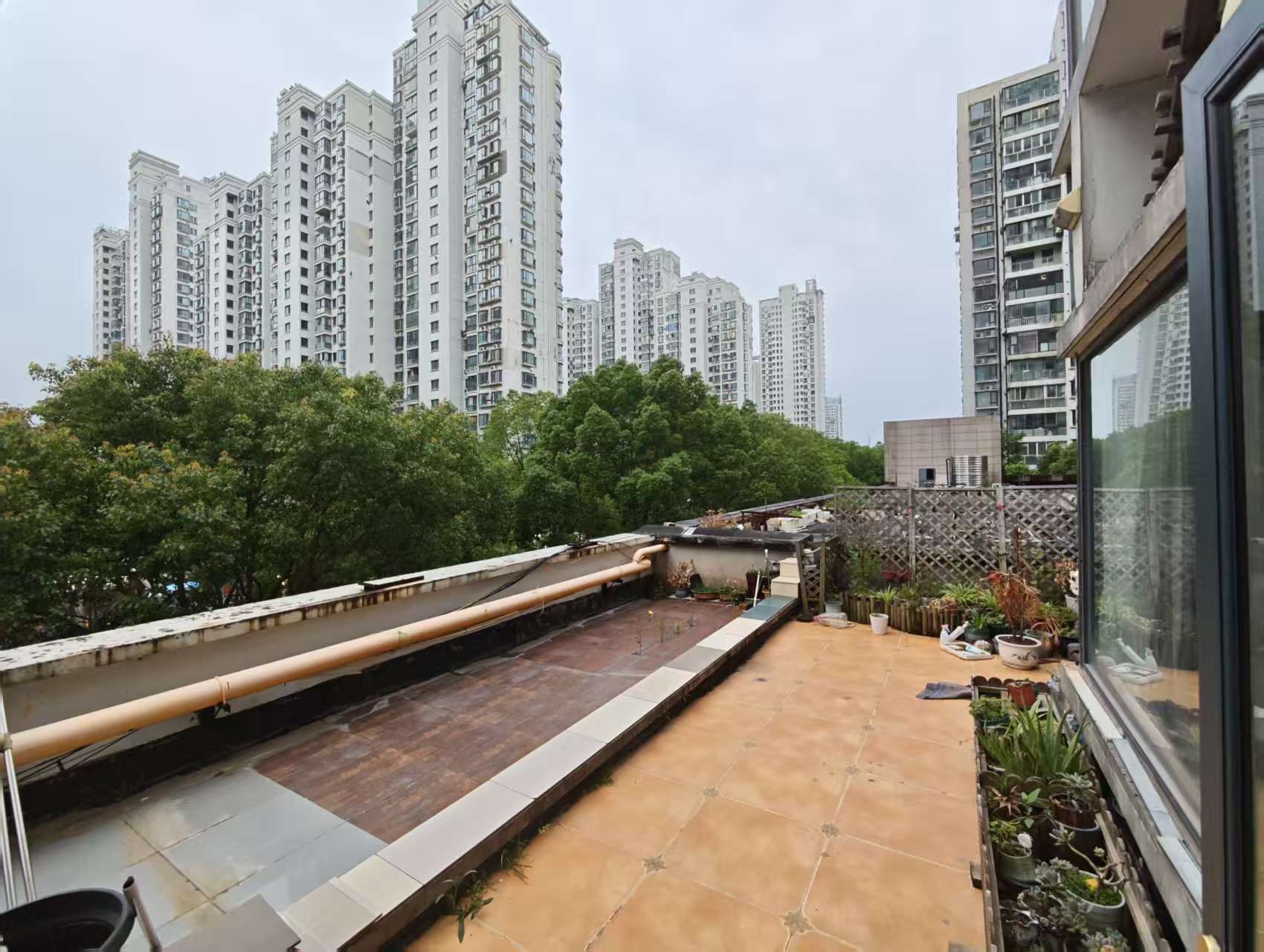中南世纪城北区 3室2厅2卫 160.00m&sup2;
