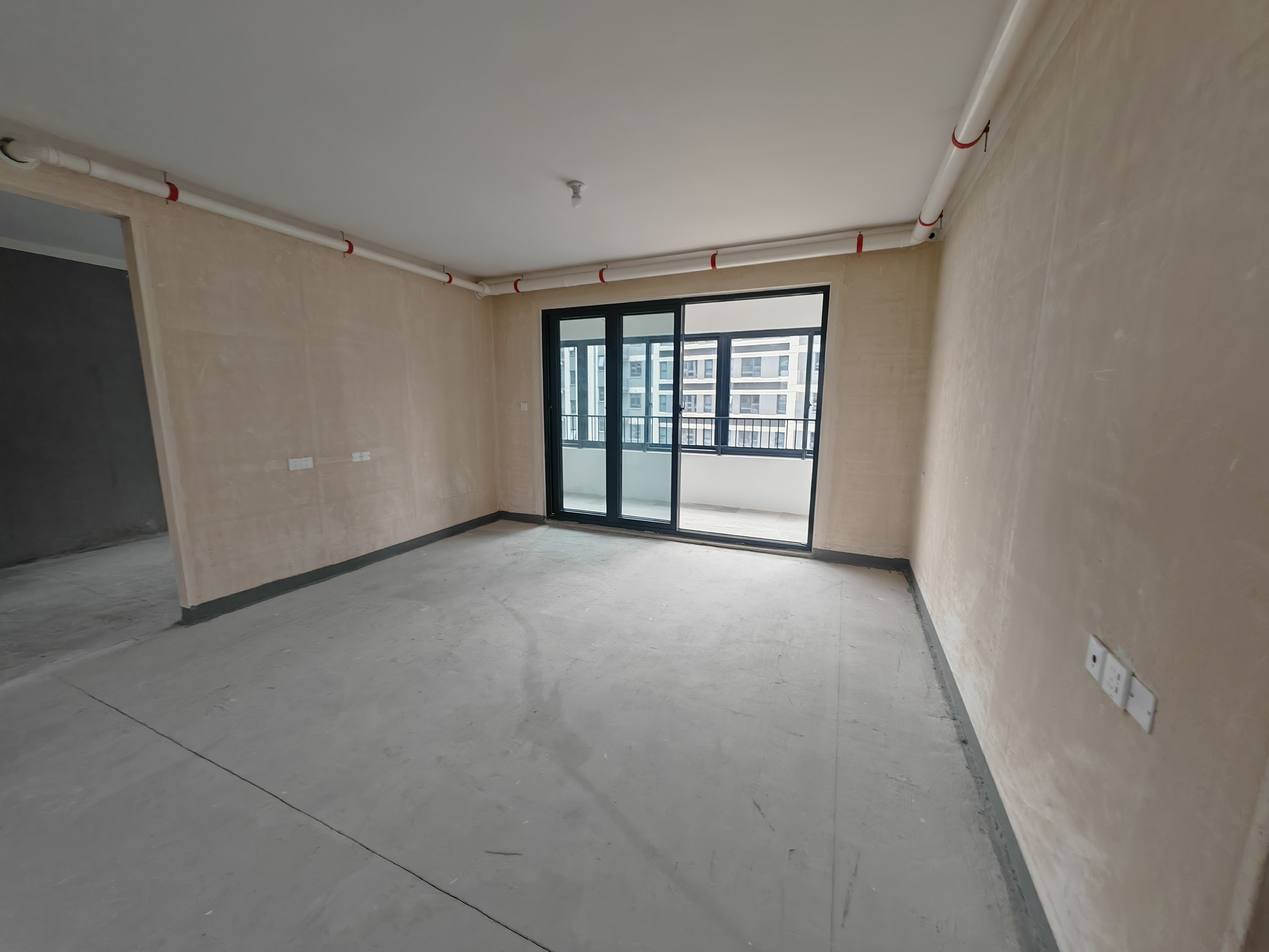 天璞华庭 4室2厅2卫 137m&sup2;