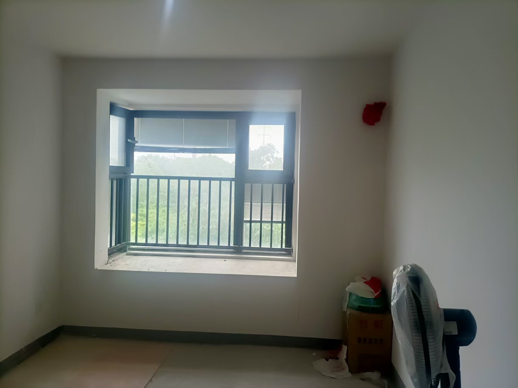 绿地新里城 3室2厅2卫 106.08m&sup2;