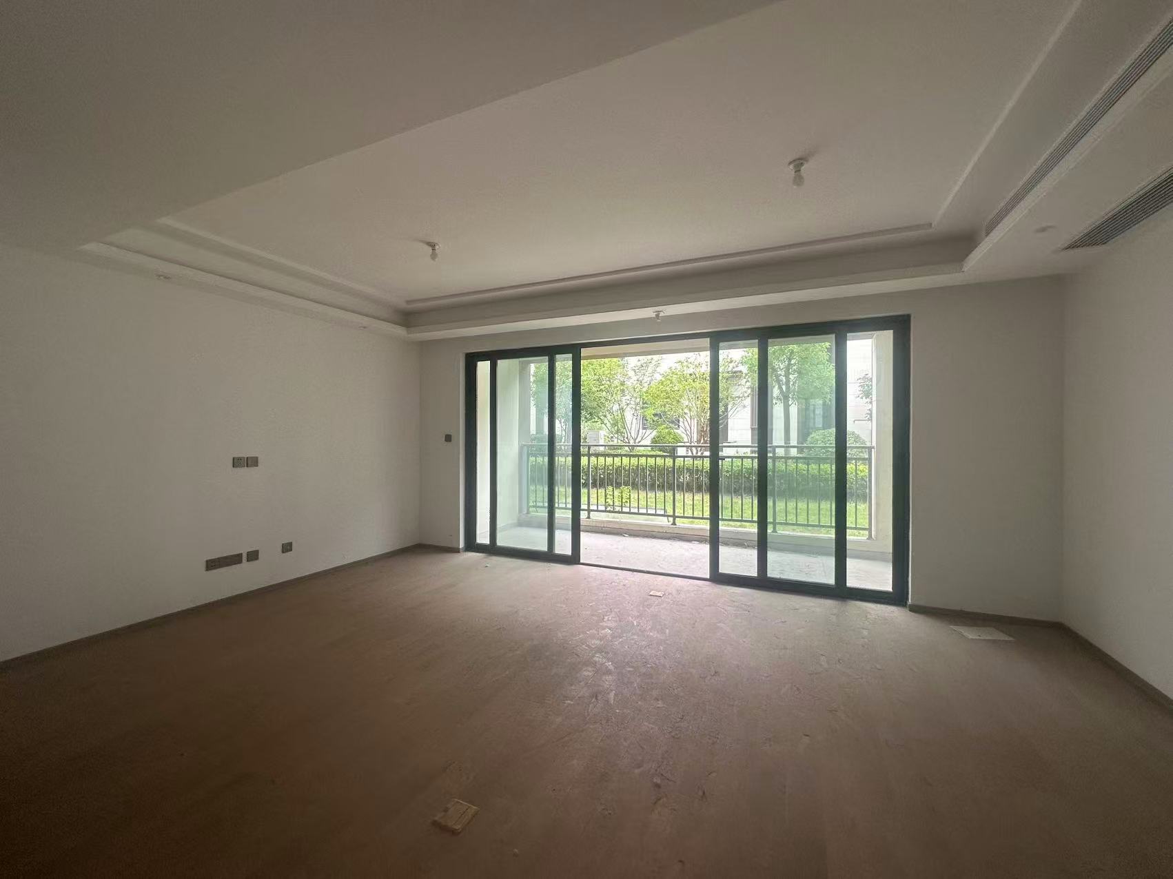 春风南岸东园 4室2厅3卫 167m²