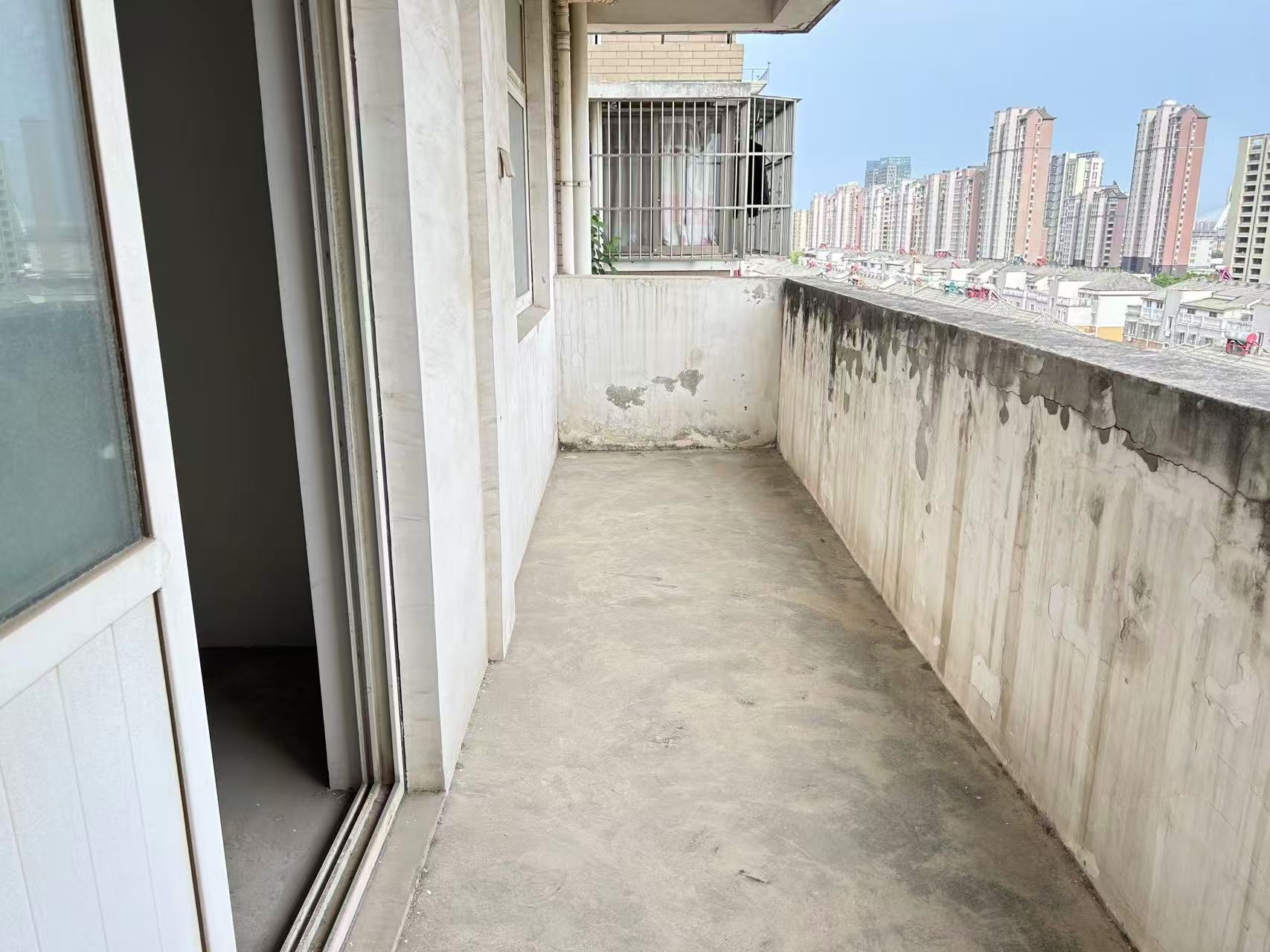 金桥花园 3室2厅1卫 108m&sup2;