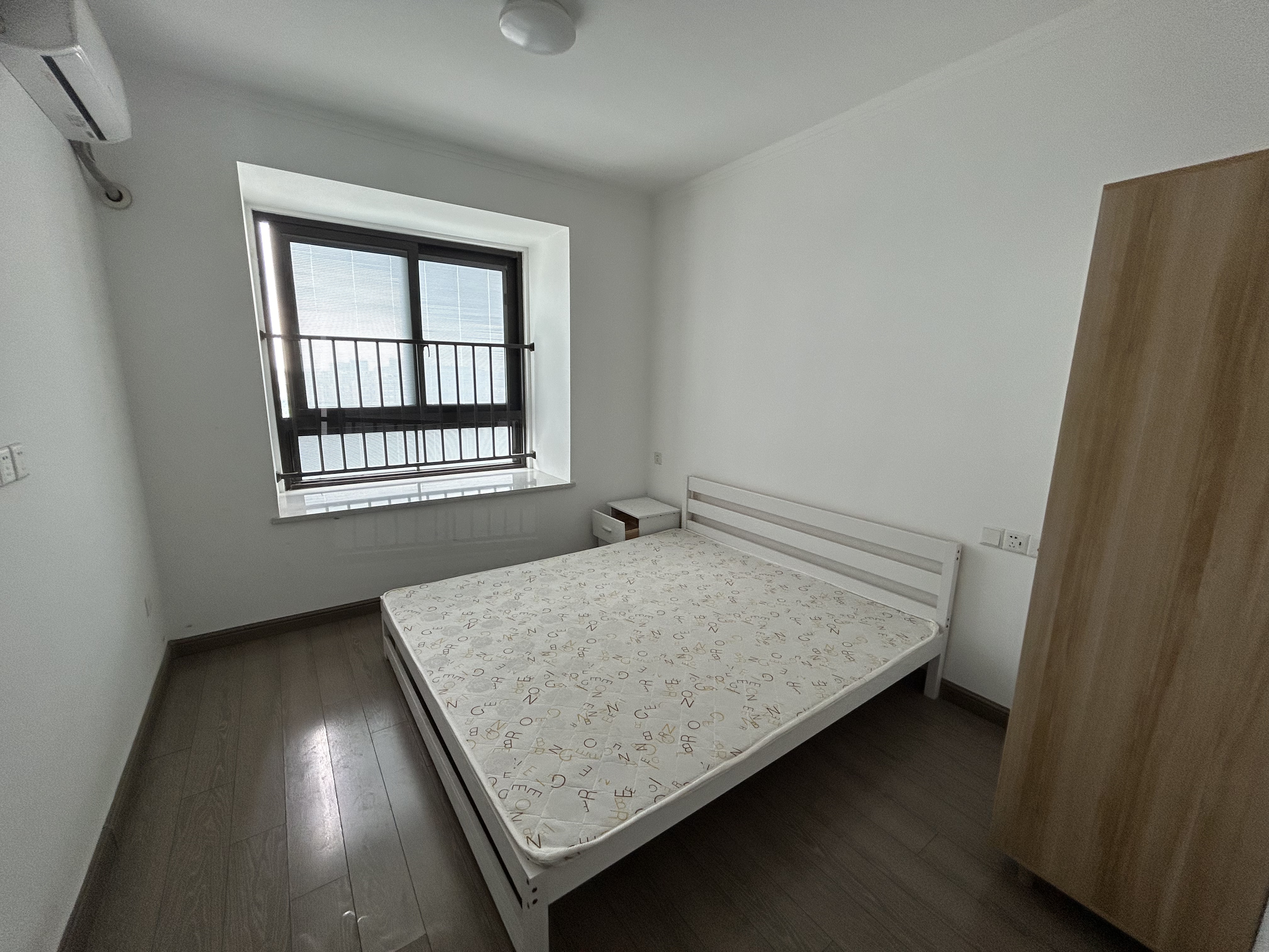 华强国际公馆 3室2厅1卫 102m&sup2;