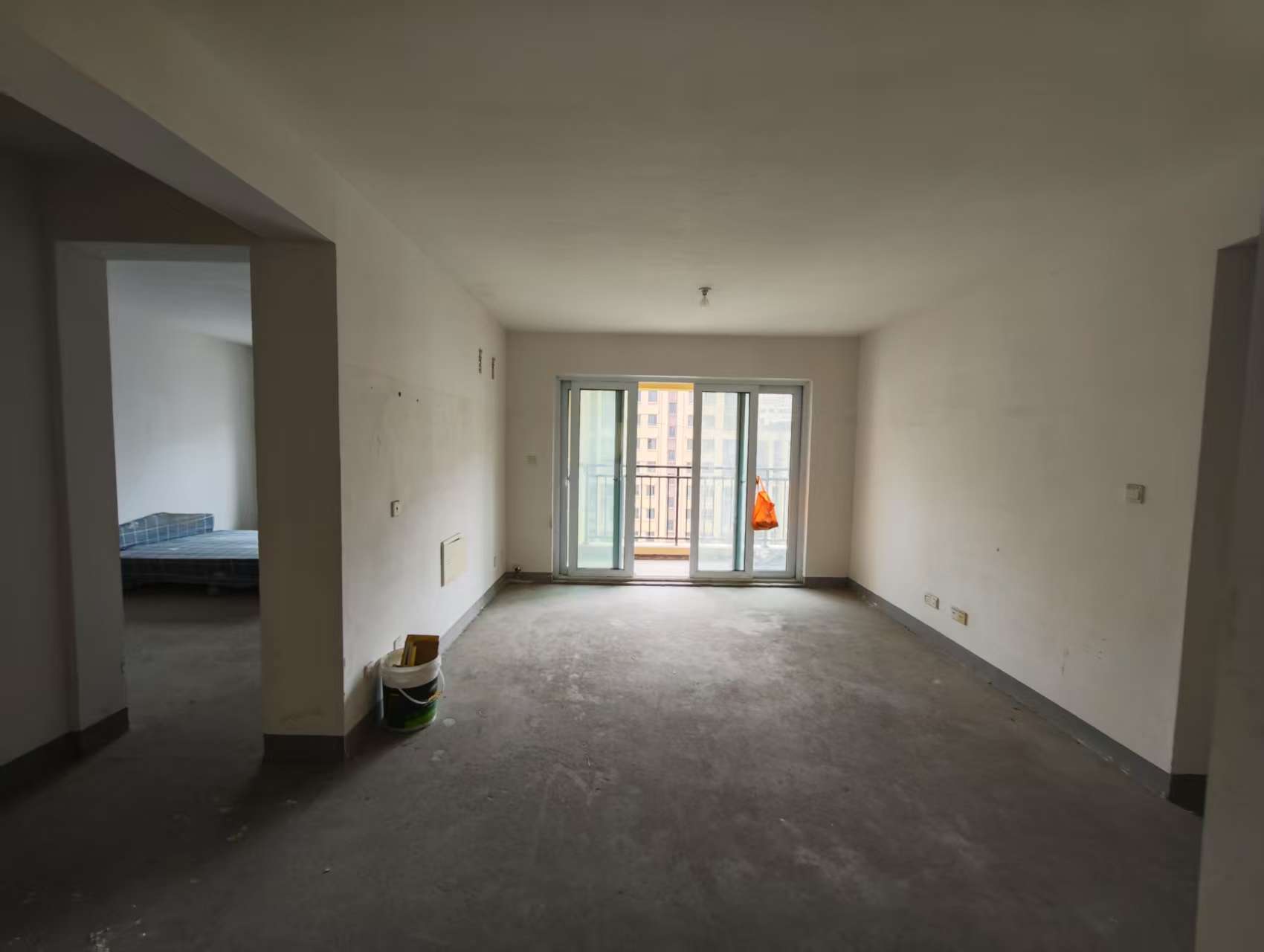 世茂九龙庭 3室2厅2卫 125.00m²