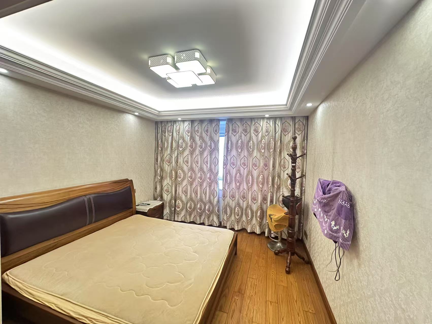 桂花小镇 3室2厅1卫 122m&sup2;